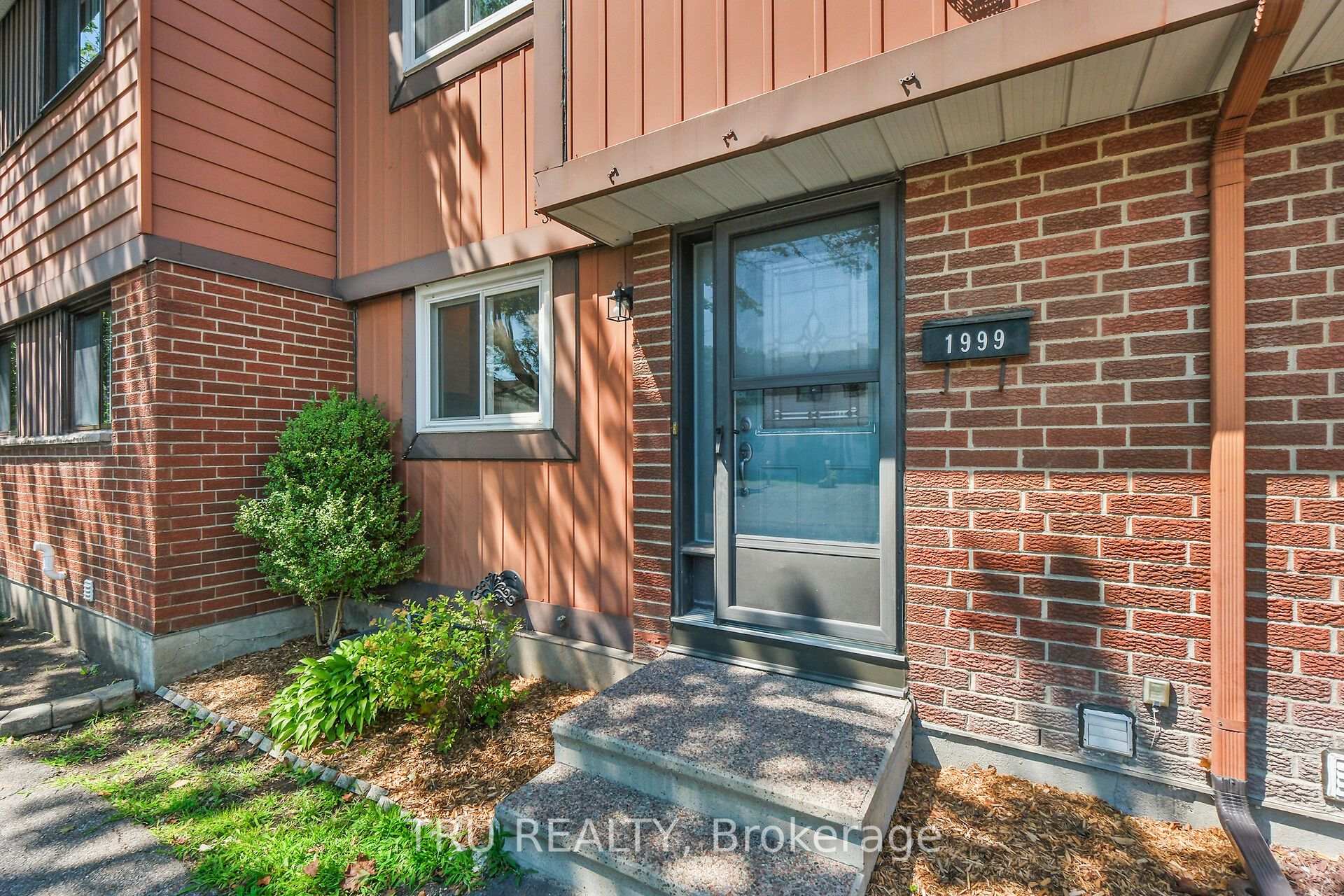 Photo 1 of Unit 59, 1999 Falkirk Crescent, Ottawa, Blackburn Hamlet (South) — HOMEH