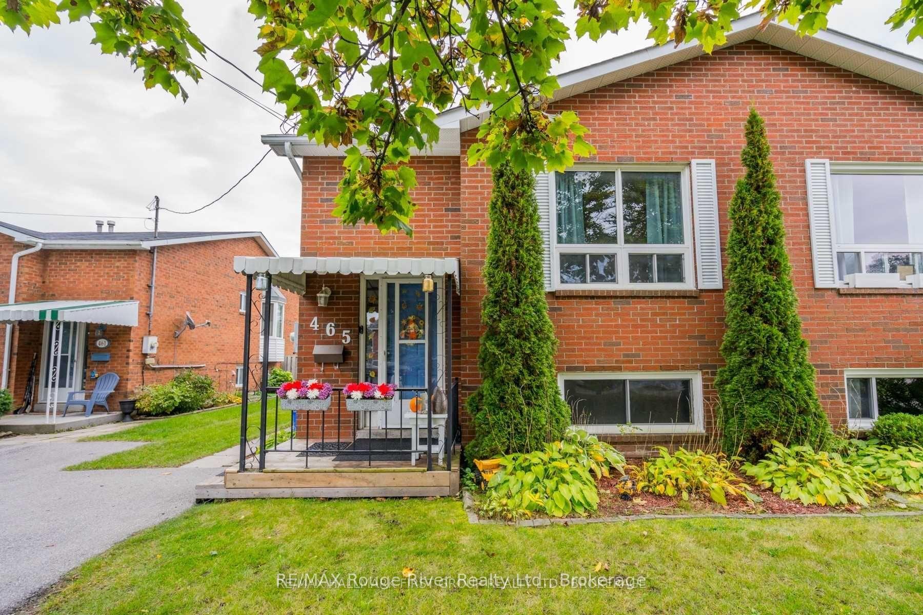 Front of 465 Burnham Manor Court
