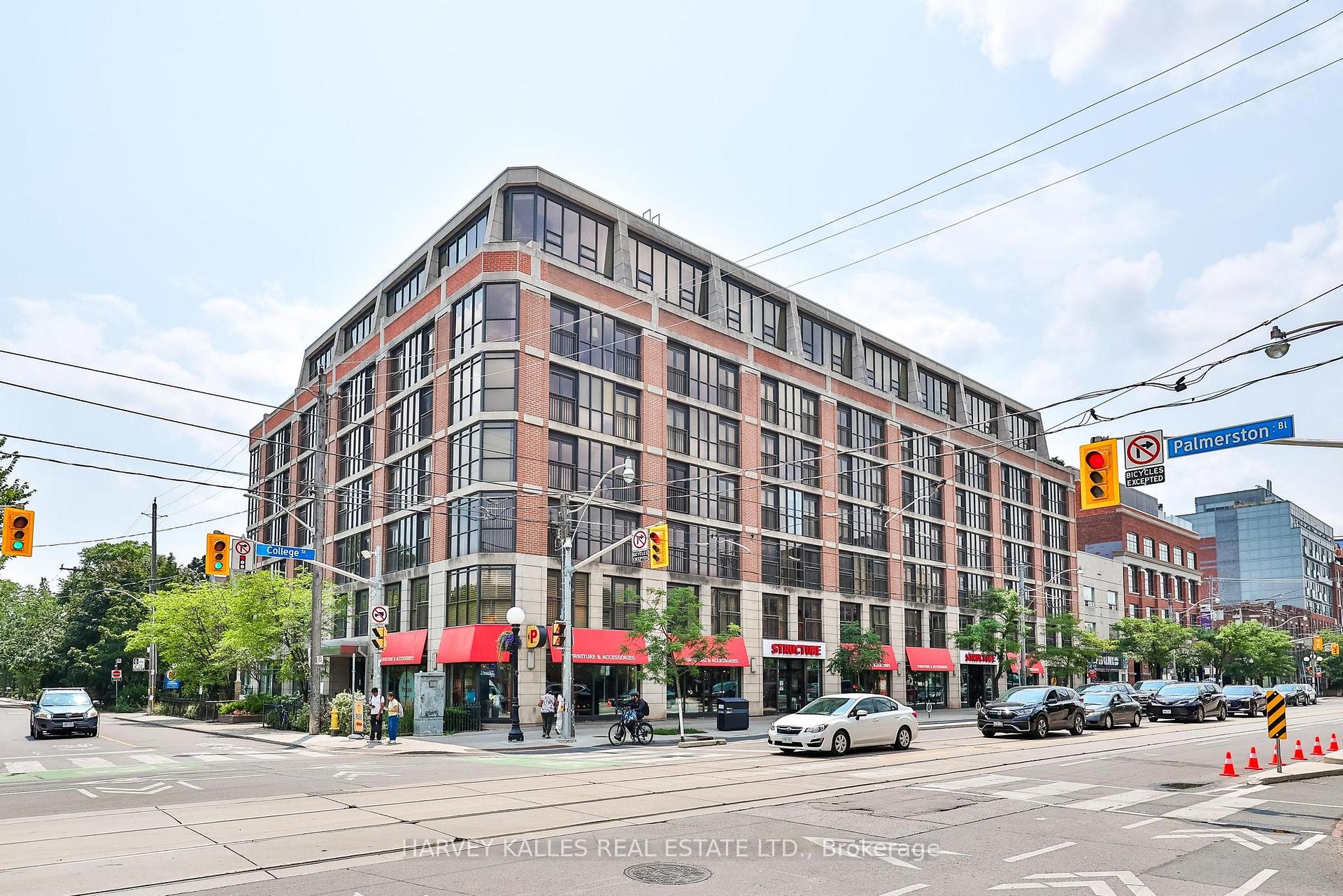 Front of Unit Ph14, 308 Palmerston Avenue
