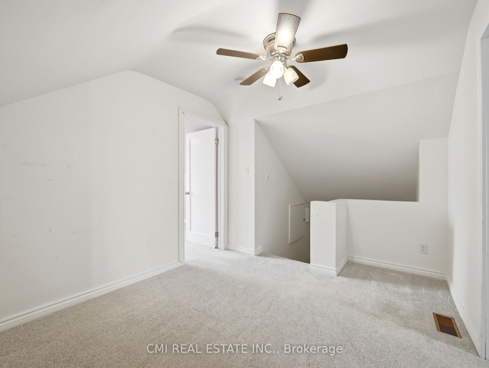 Photo 23 of 6476 Maranda Street, Niagara Falls, Clifton Hill — HOMEH