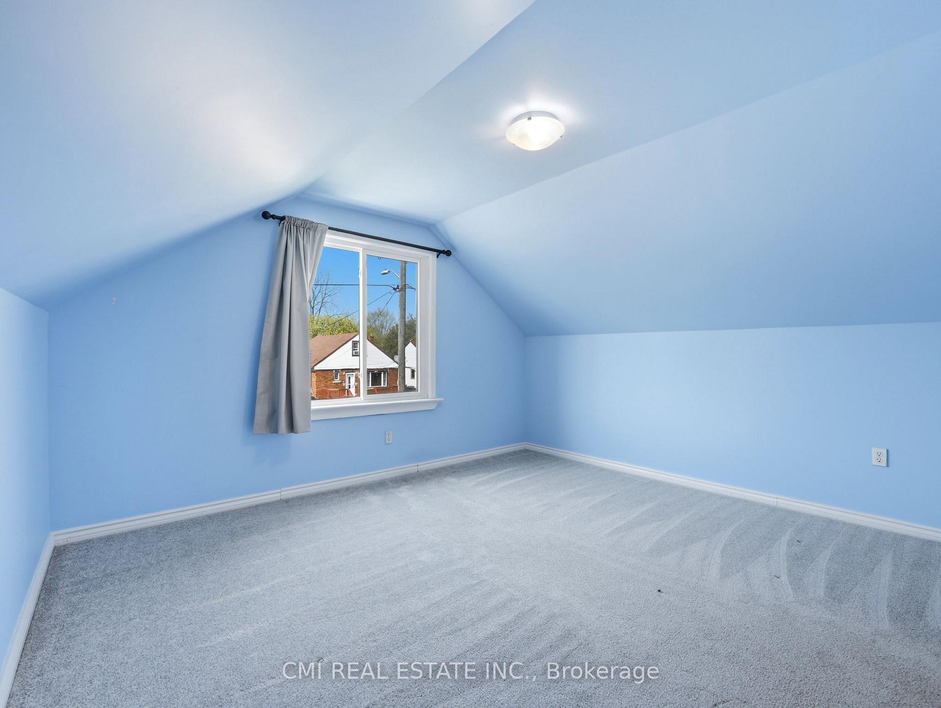 Photo 24 of 6476 Maranda Street, Niagara Falls, Clifton Hill — HOMEH