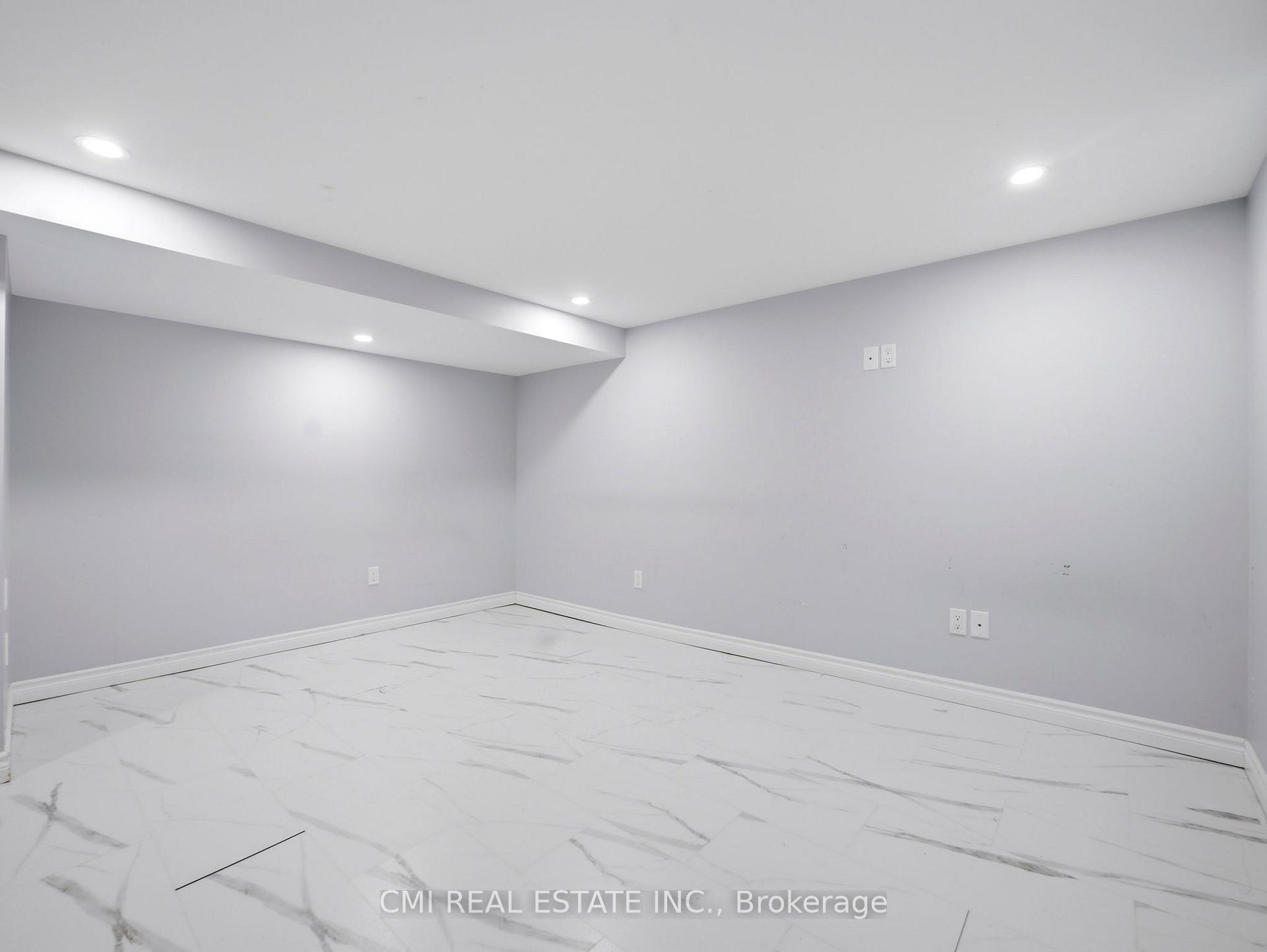 Photo 43 of 6476 Maranda Street, Niagara Falls, Clifton Hill — HOMEH