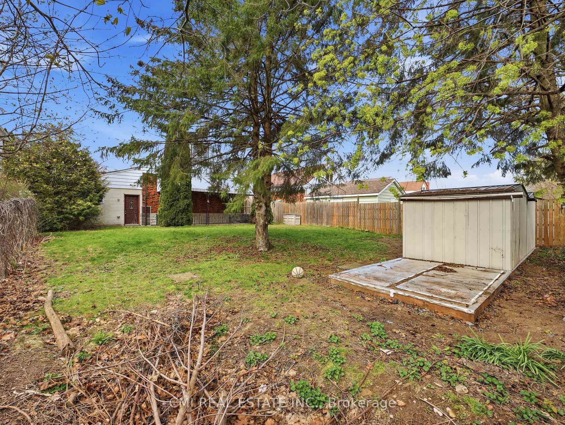 Photo 45 of 6476 Maranda Street, Niagara Falls, Clifton Hill — HOMEH