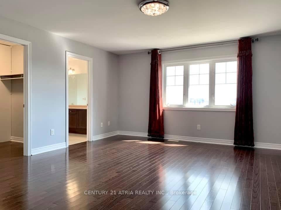 Photo 7 of 19 Gillings Street, Markham, Victoria Square — HOMEH
