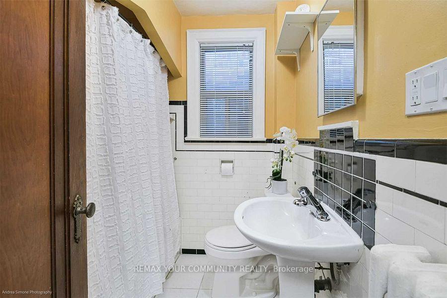 Photo 11 of 26 Elmsdale Road W, Toronto, East York — HOMEH