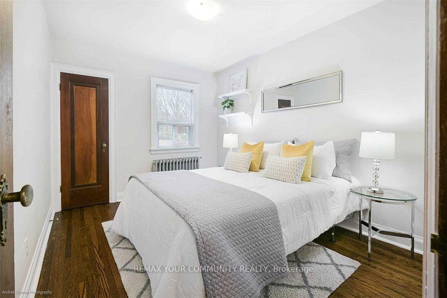 Photo 12 of 26 Elmsdale Road W, Toronto, East York — HOMEH