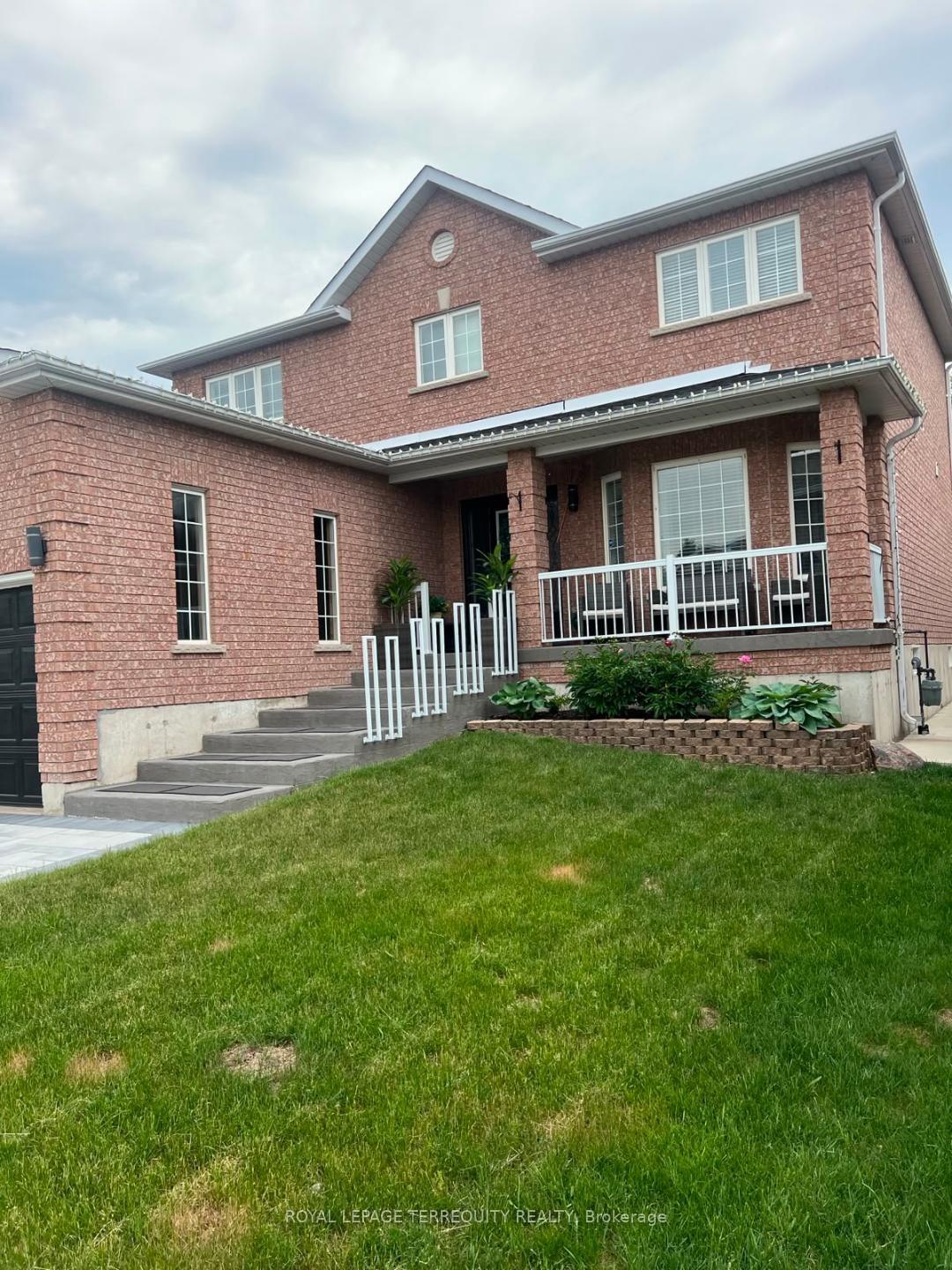 Photo 3 of 25 Jagges Drive, Barrie, Edgehill Drive — HOMEH