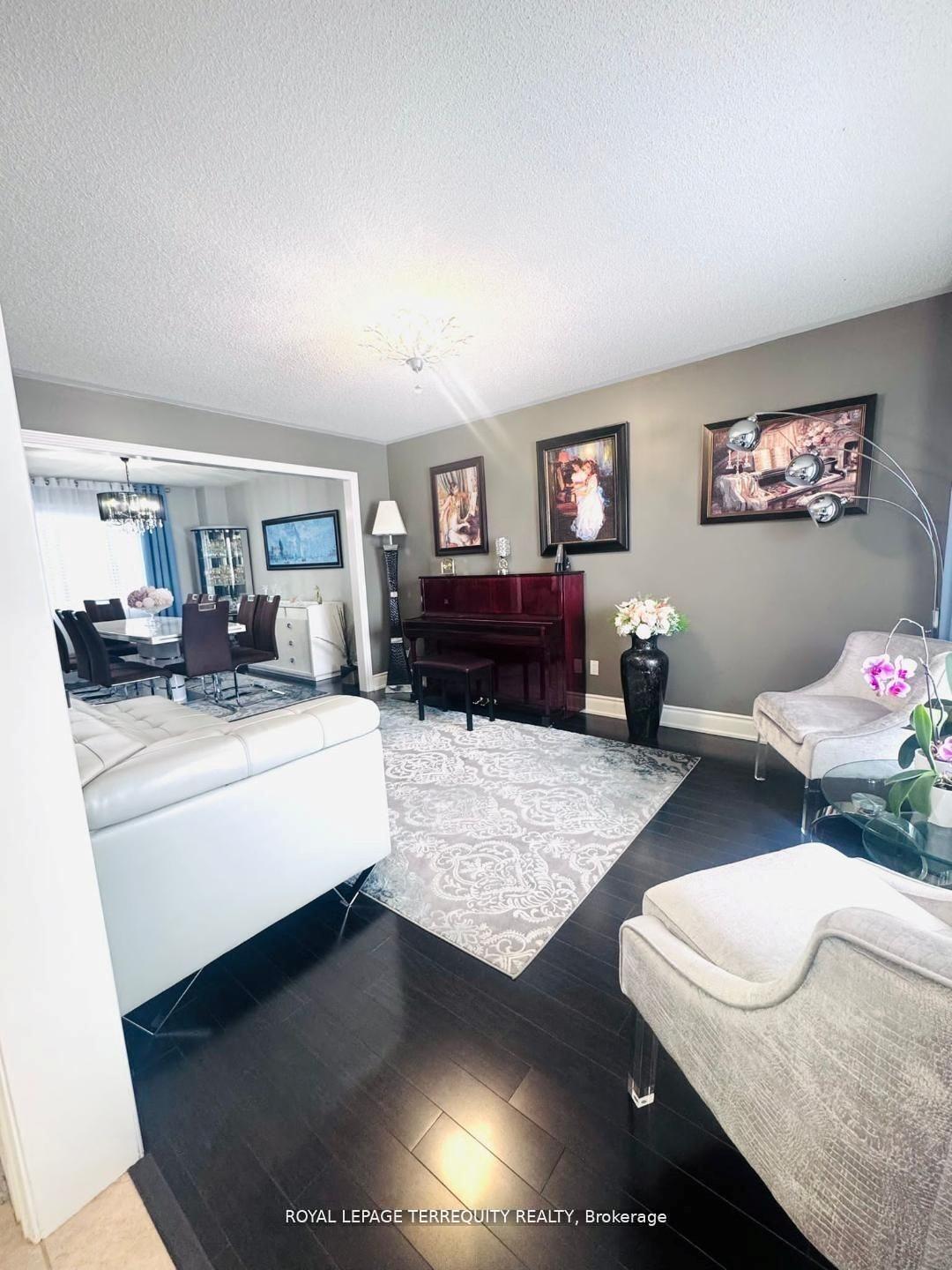 Photo 7 of 25 Jagges Drive, Barrie, Edgehill Drive — HOMEH
