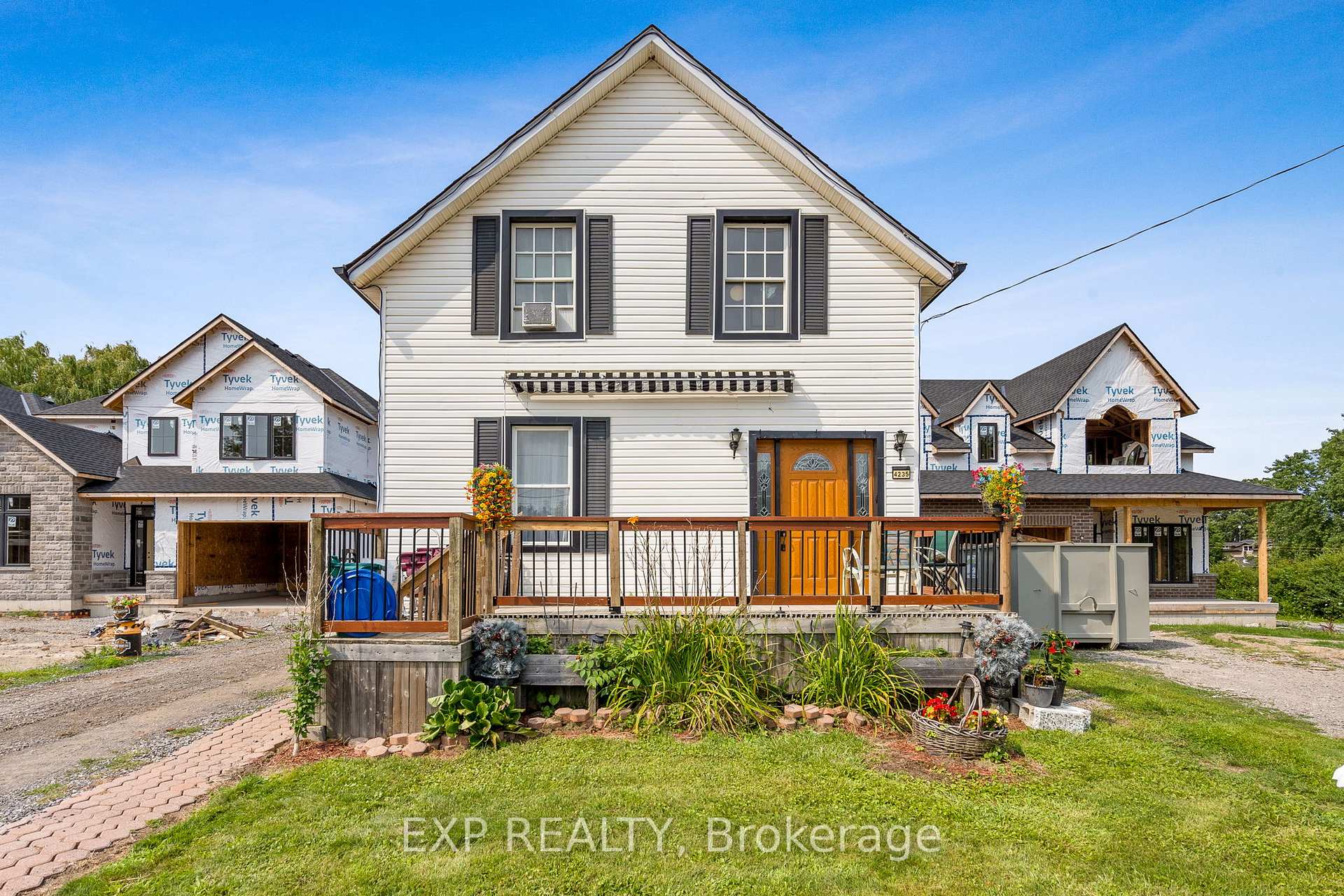 Photo 1 of 4235 Fly Road, Lincoln, Beamsville — HOMEH