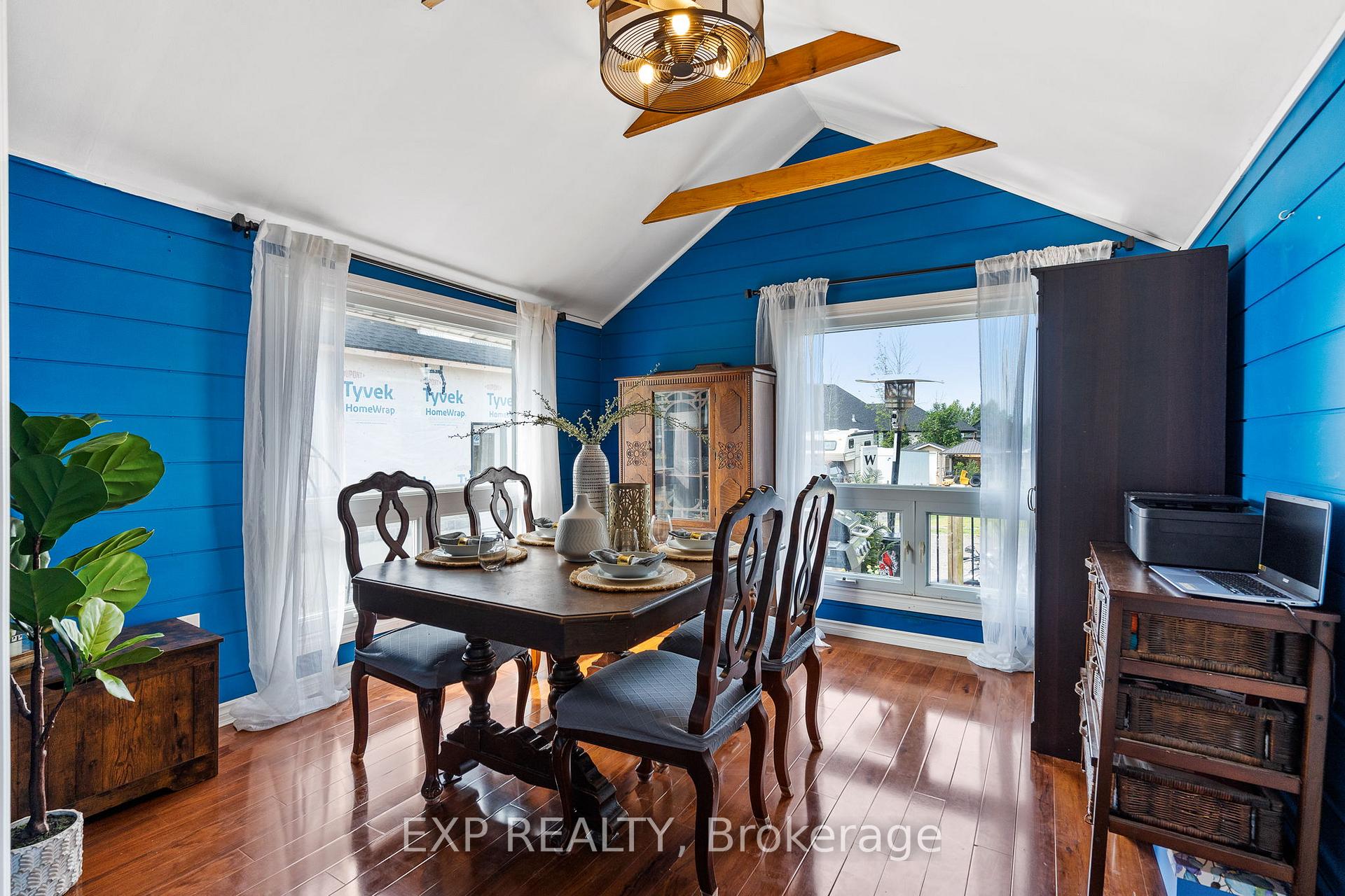 Photo 8 of 4235 Fly Road, Lincoln, Beamsville — HOMEH