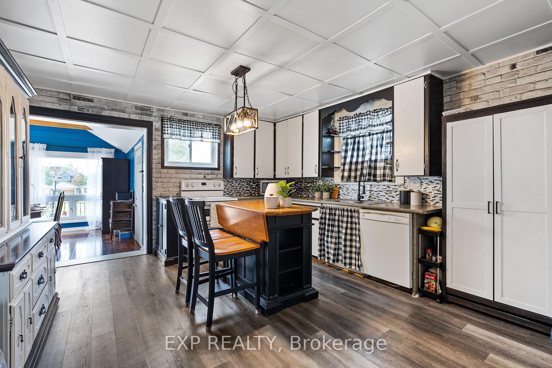 Photo 10 of 4235 Fly Road, Lincoln, Beamsville — HOMEH