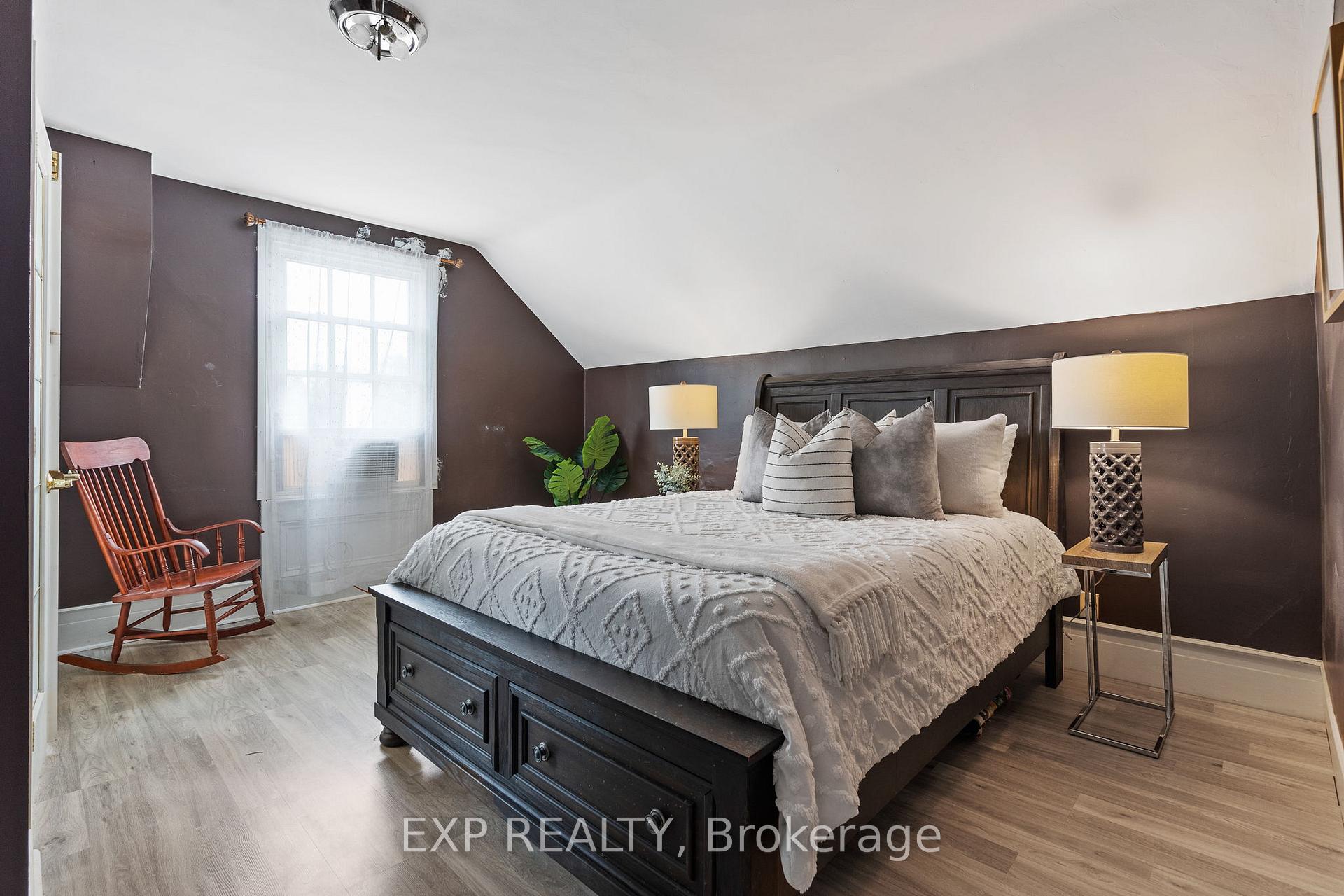 Photo 16 of 4235 Fly Road, Lincoln, Beamsville — HOMEH
