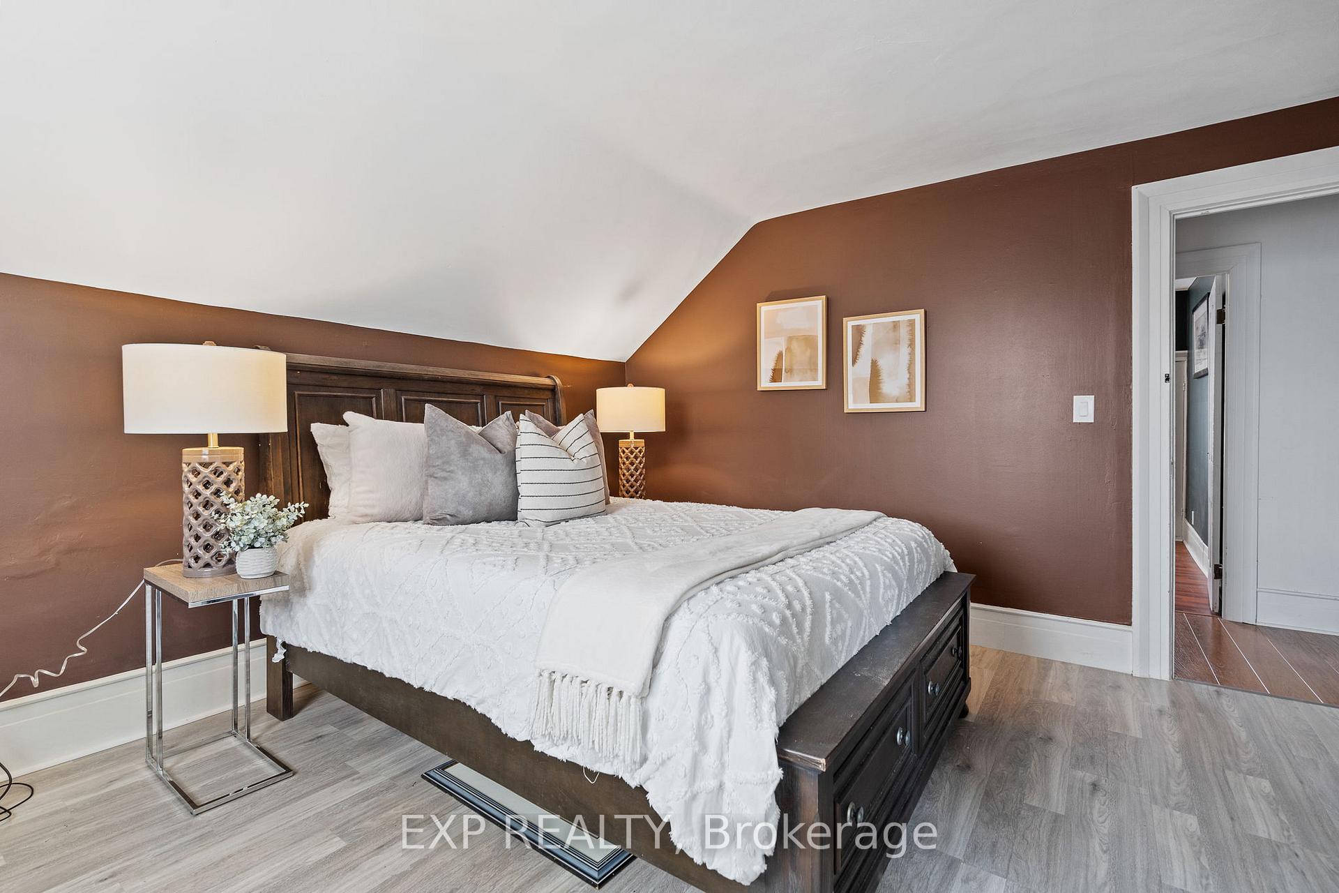 Photo 17 of 4235 Fly Road, Lincoln, Beamsville — HOMEH