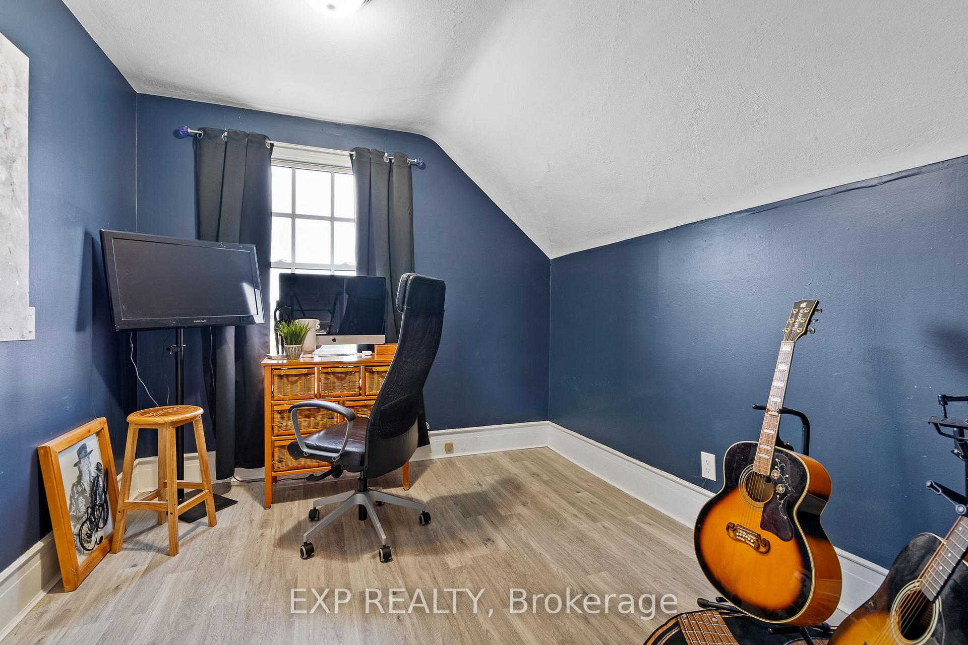 Photo 21 of 4235 Fly Road, Lincoln, Beamsville — HOMEH