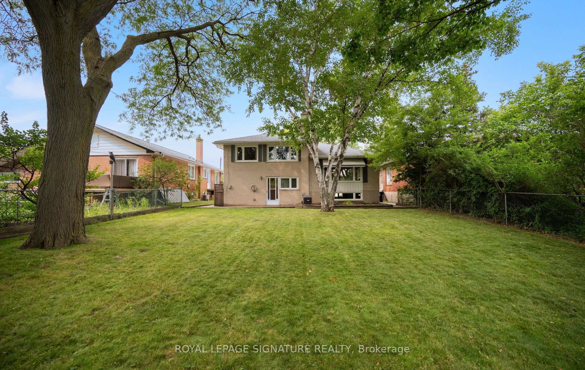 Photo 35 of 17 Templar Drive, Etobicoke, Kingsview Village-The Westway — HOMEH