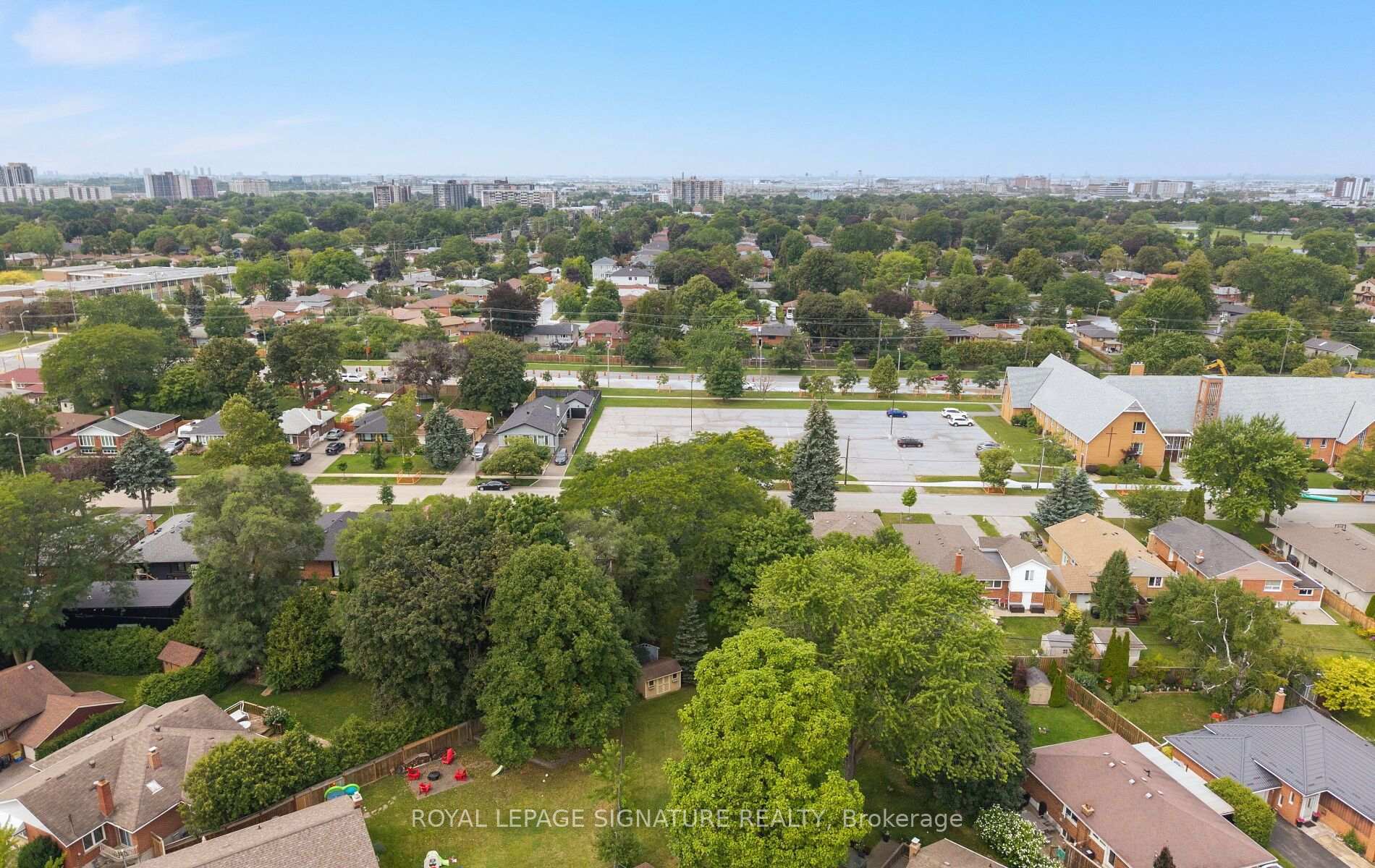 Photo 82 of 17 Templar Drive, Etobicoke, Kingsview Village-The Westway — HOMEH