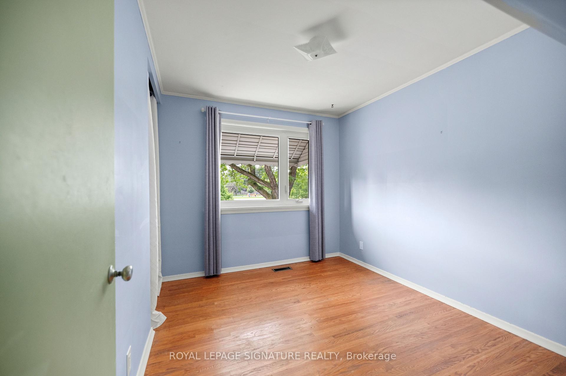 Photo 38 of 17 Templar Drive, Etobicoke, Kingsview Village-The Westway — HOMEH