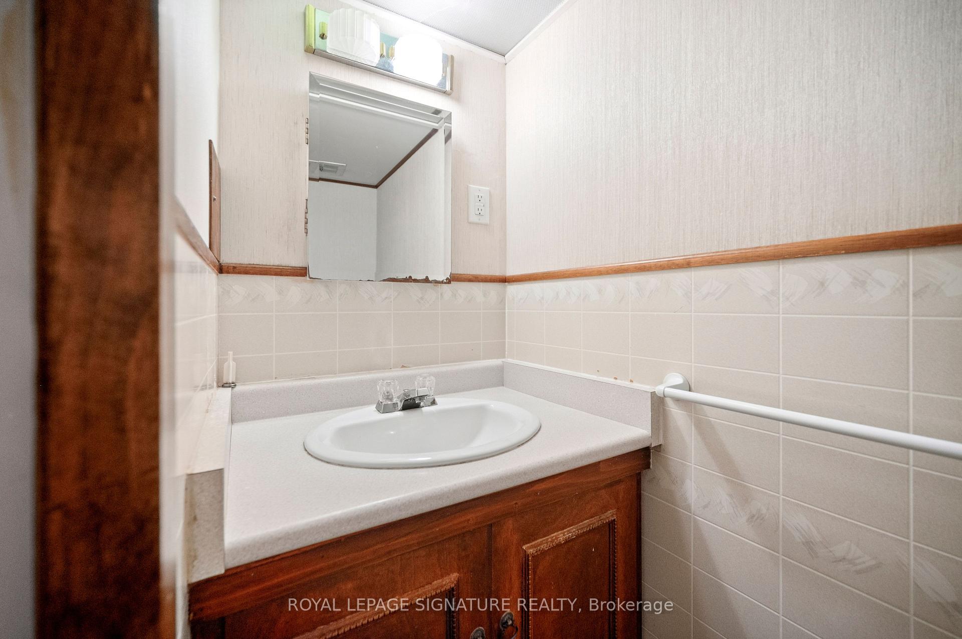 Photo 52 of 17 Templar Drive, Etobicoke, Kingsview Village-The Westway — HOMEH