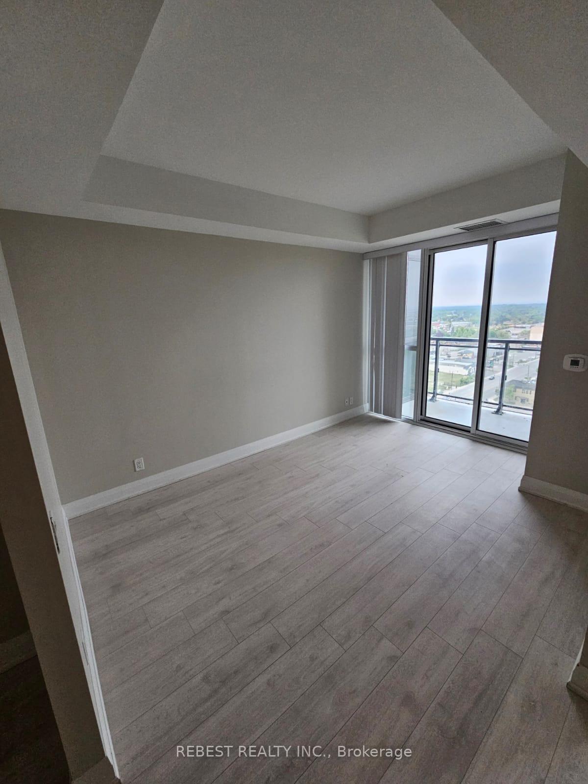 Photo 11 of 15 Lynch Street, Brampton, Downtown Brampton — HOMEH