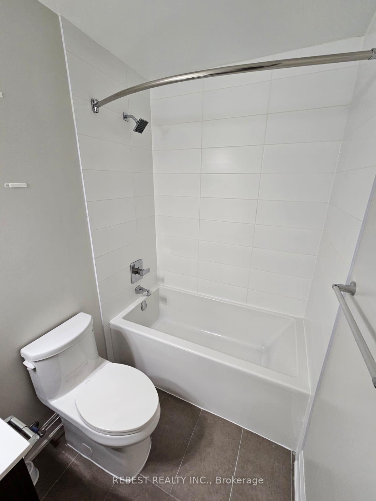Photo 19 of 15 Lynch Street, Brampton, Downtown Brampton — HOMEH