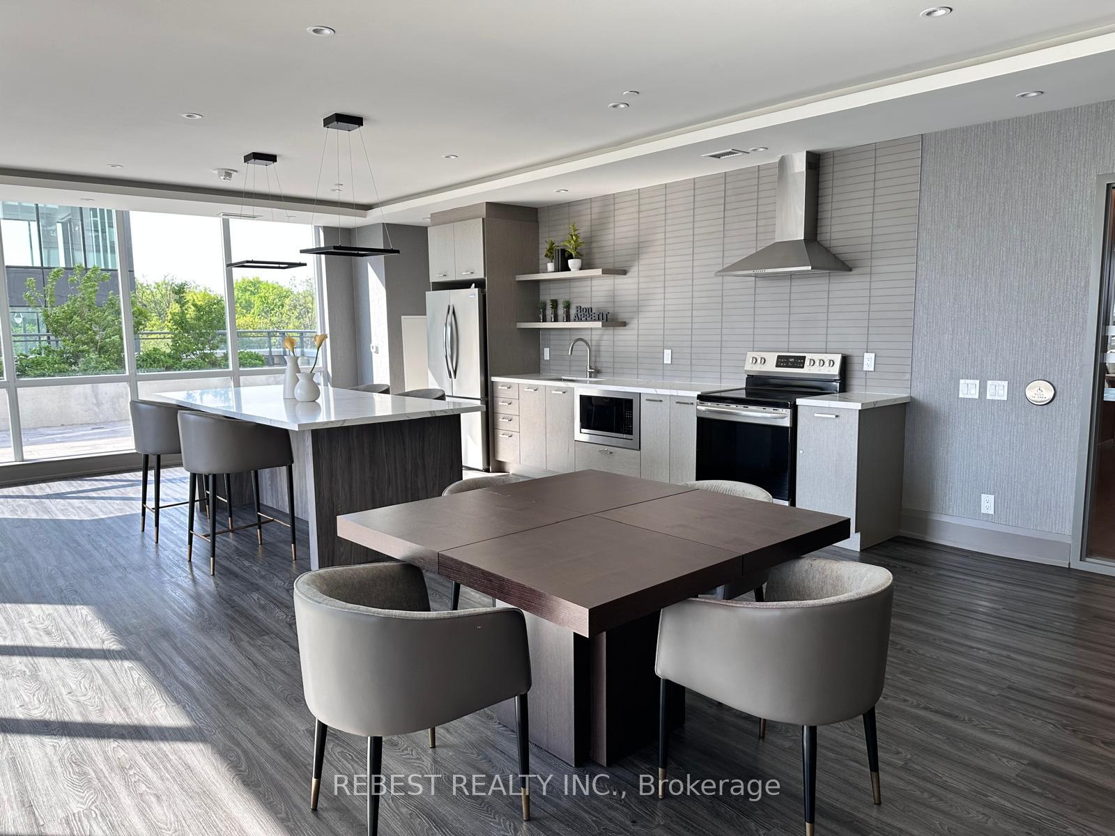 Photo 39 of 15 Lynch Street, Brampton, Downtown Brampton — HOMEH