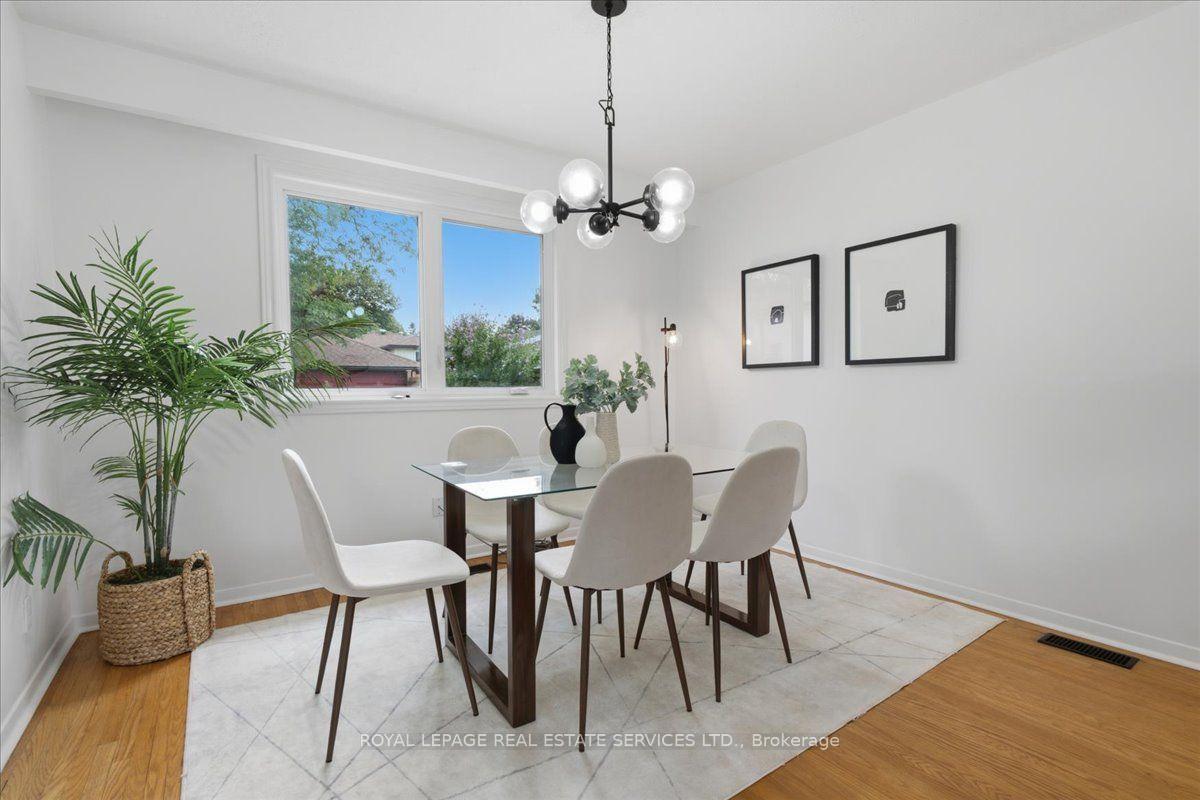 Photo 6 of 17 Rosegrove Place, Scarborough, Agincourt South-Malvern West — HOMEH