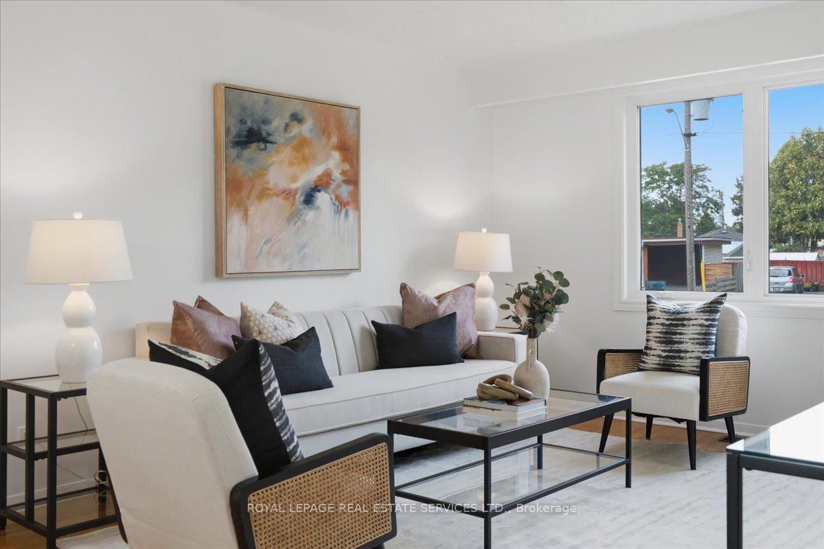 Photo 21 of 17 Rosegrove Place, Scarborough, Agincourt South-Malvern West — HOMEH