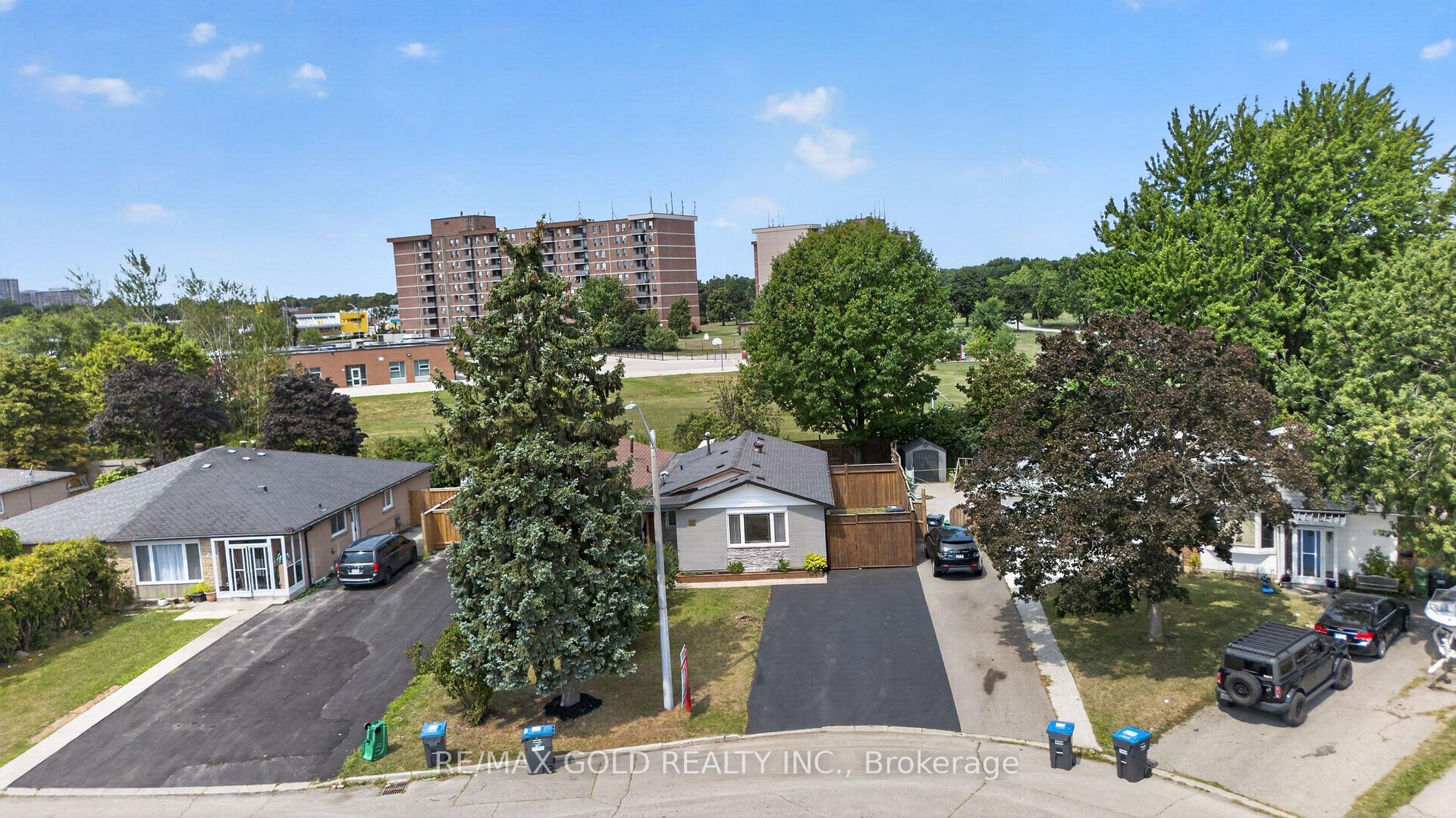 Photo 41 of 22 Deeside Crescent, Brampton, Southgate — HOMEH