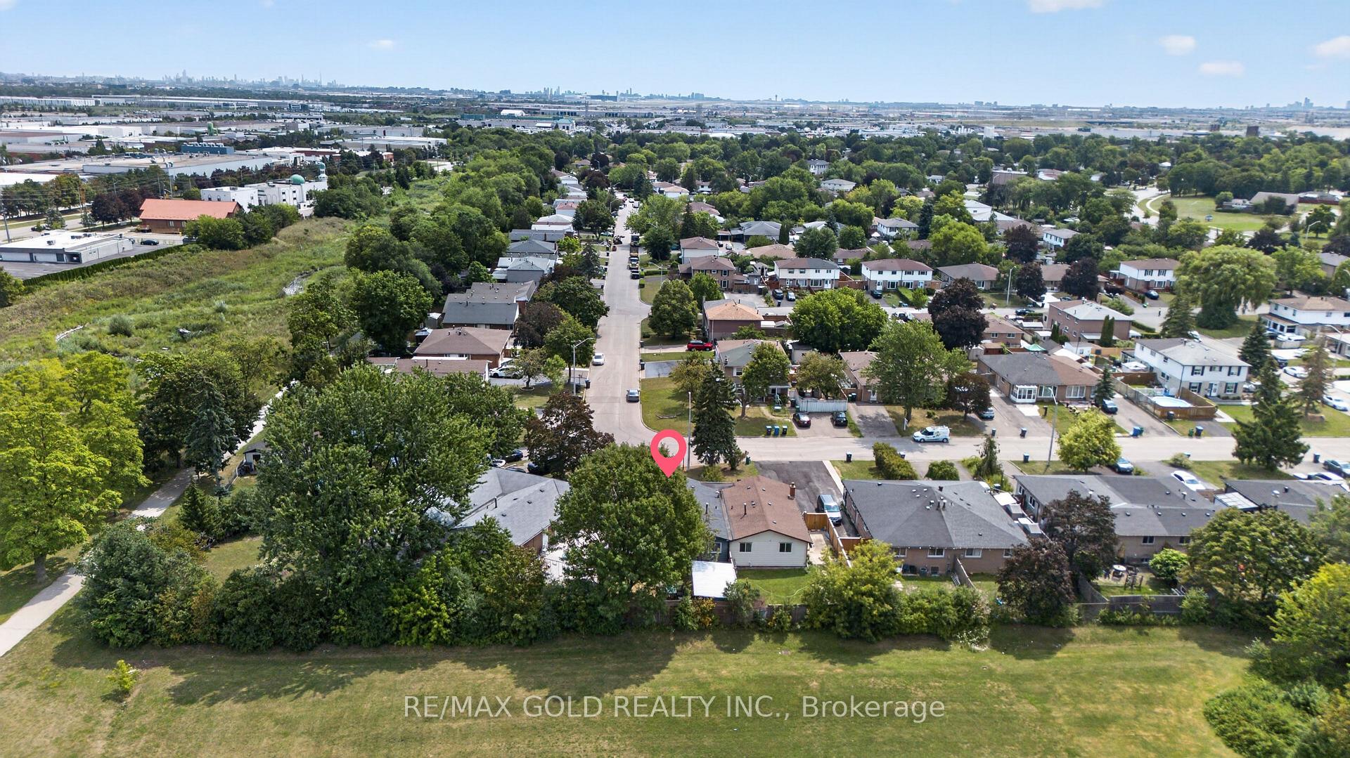 Photo 44 of 22 Deeside Crescent, Brampton, Southgate — HOMEH