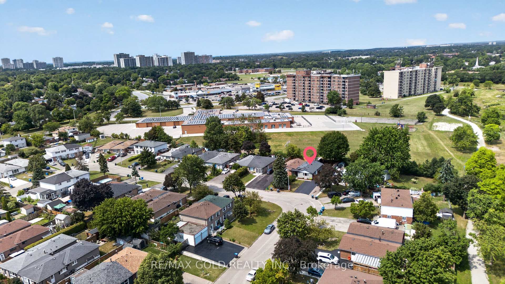Photo 47 of 22 Deeside Crescent, Brampton, Southgate — HOMEH