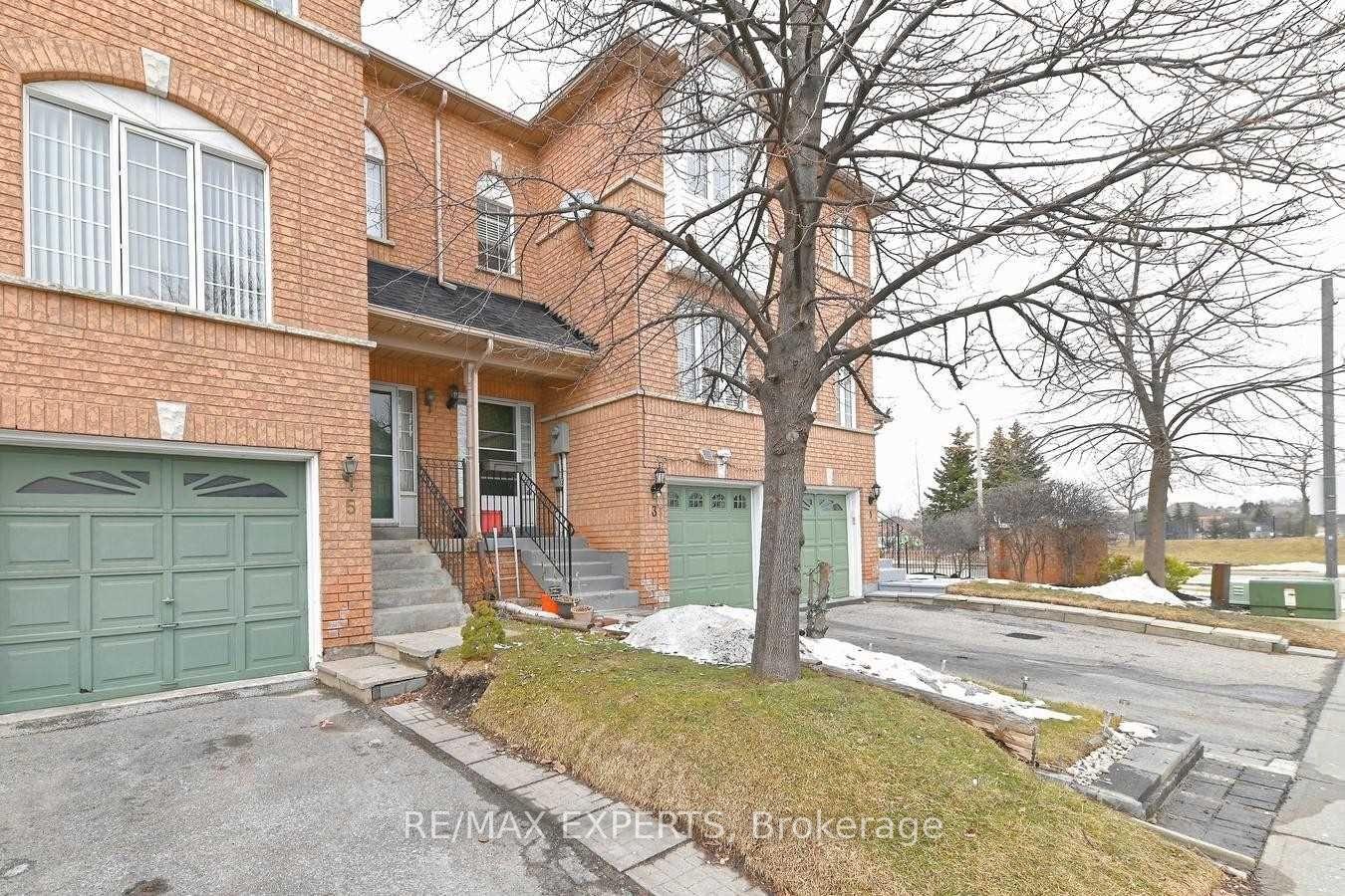 Photo 2 of Unit 3, 65 Brickyard Way, Brampton, Brampton North — HOMEH