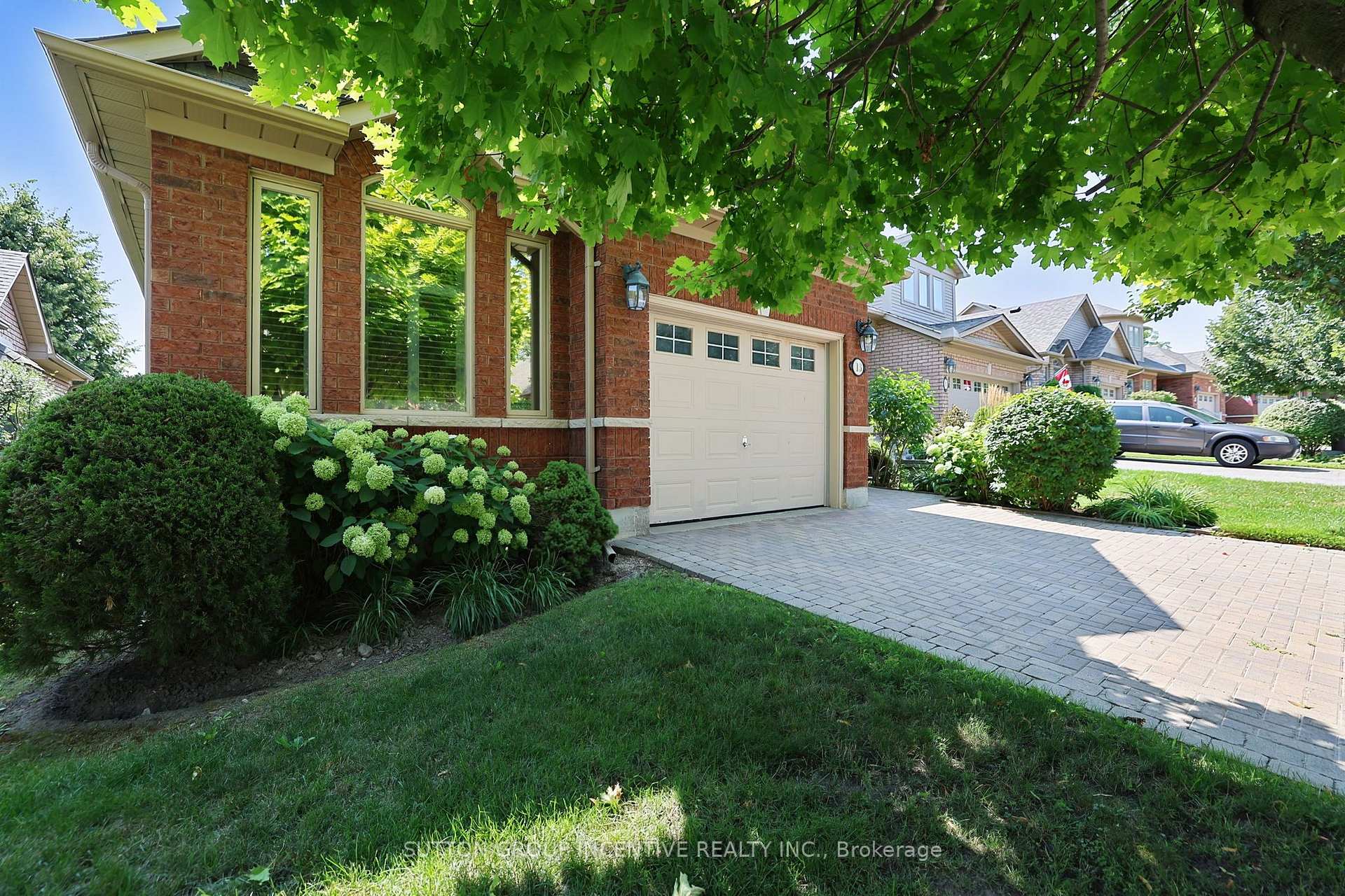 Photo 3 of 13 Renaissance Point, New Tecumseth, Rural New Tecumseth — HOMEH