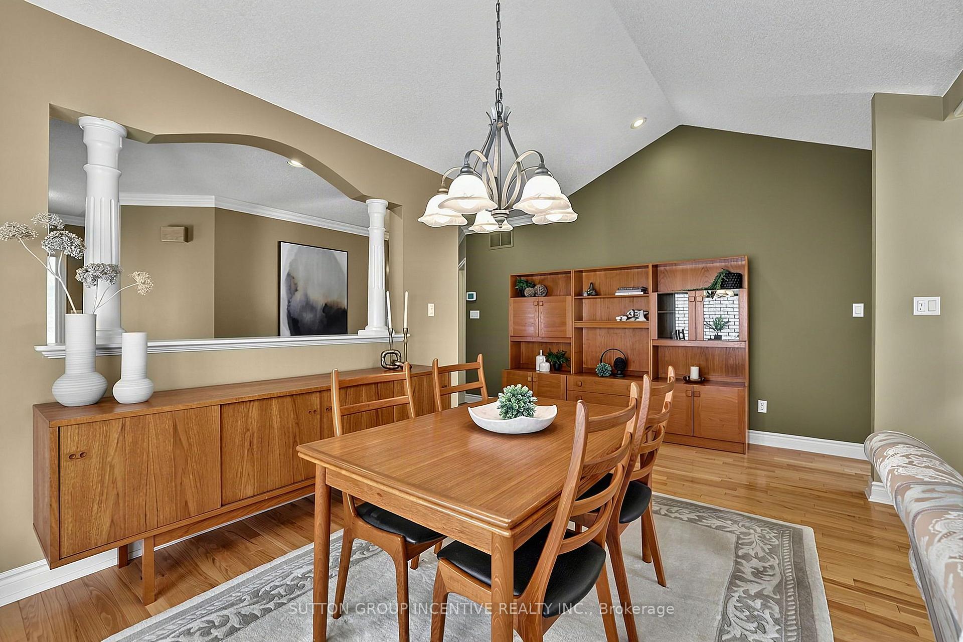 Photo 14 of 13 Renaissance Point, New Tecumseth, Rural New Tecumseth — HOMEH