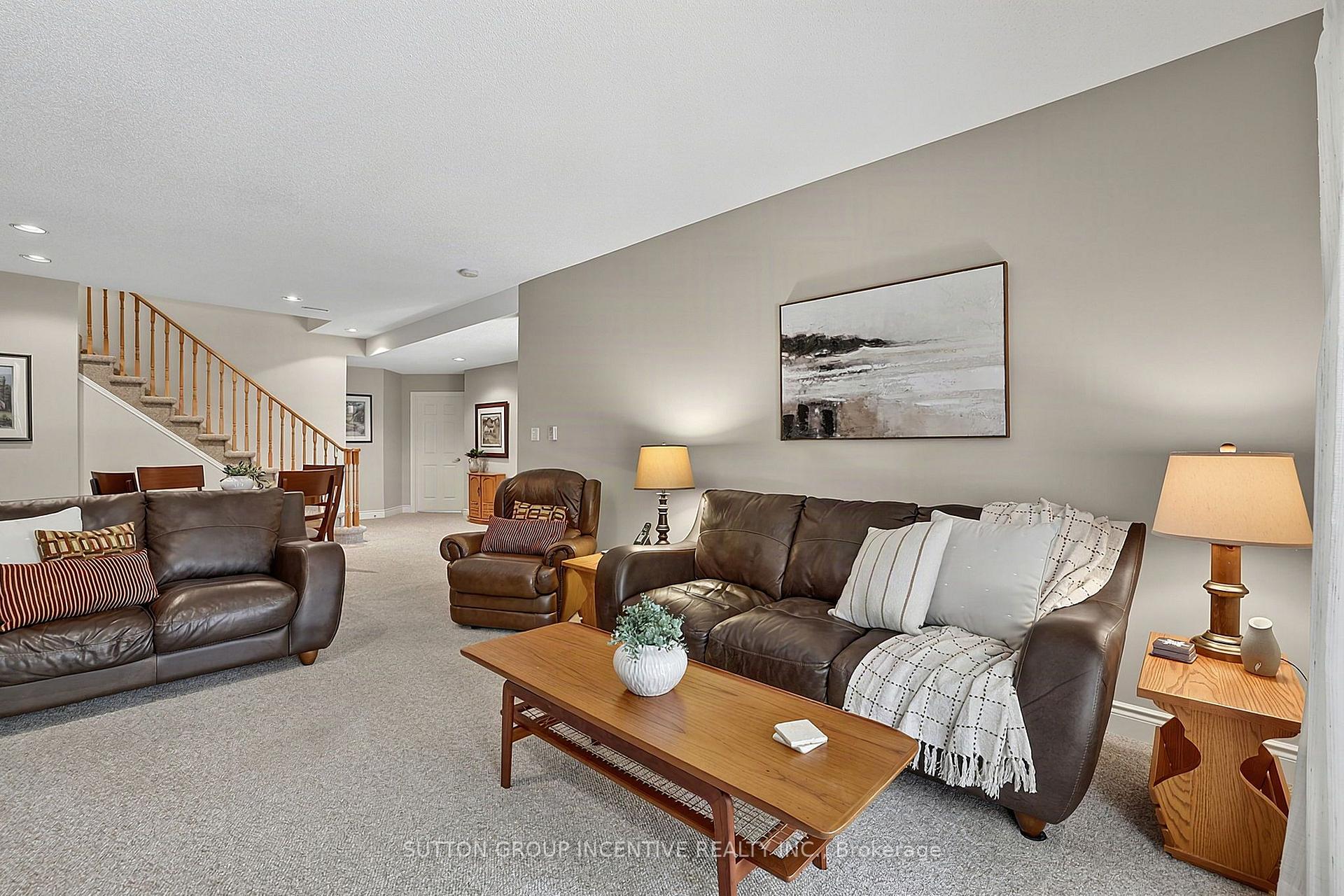 Photo 32 of 13 Renaissance Point, New Tecumseth, Rural New Tecumseth — HOMEH