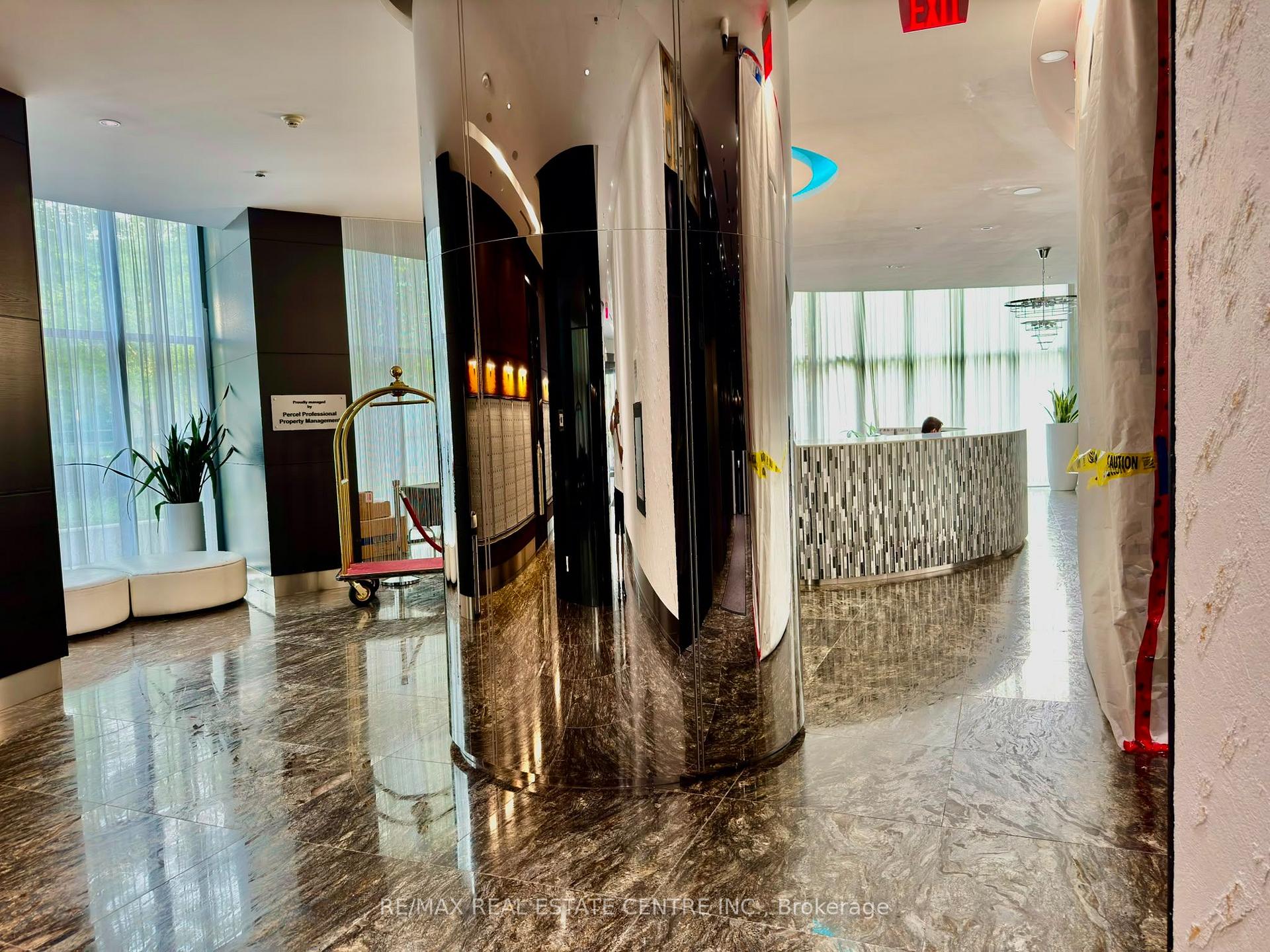 Photo 6 of Unit 802, 50 Absolute Avenue, Mississauga, City Centre — HOMEH