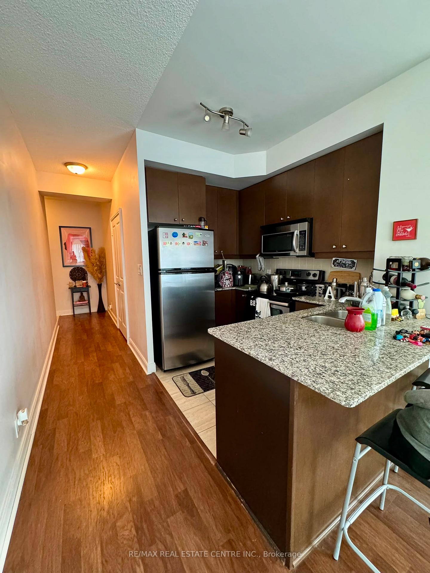 Photo 10 of Unit 802, 50 Absolute Avenue, Mississauga, City Centre — HOMEH