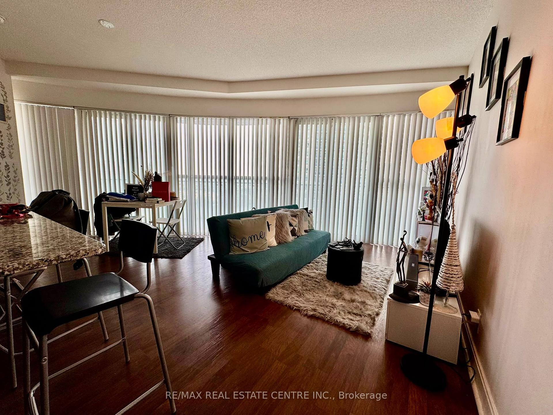 Photo 11 of Unit 802, 50 Absolute Avenue, Mississauga, City Centre — HOMEH