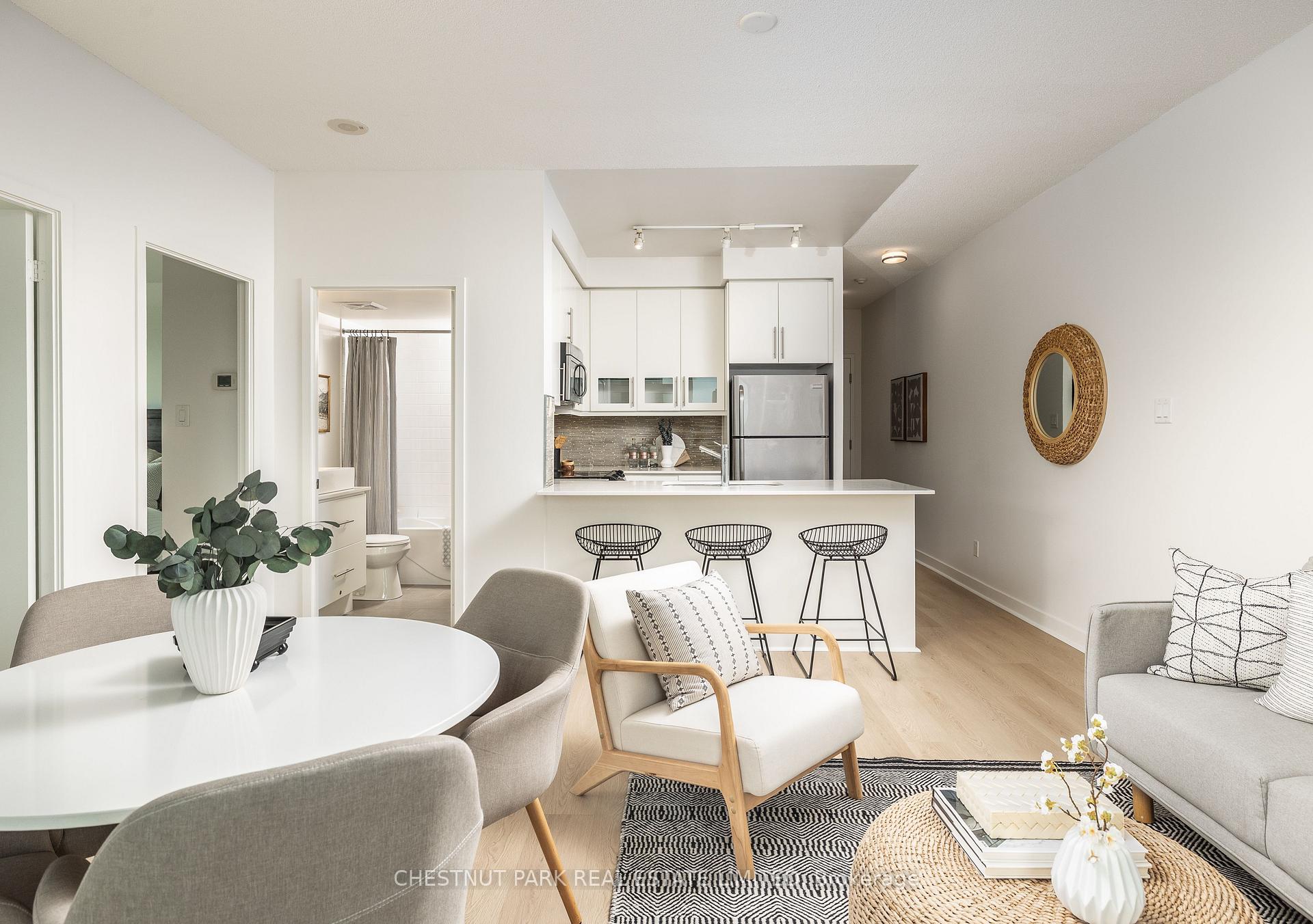 Photo 3 of Unit 802, 1171 Queen Street W, Toronto, Little Portugal — HOMEH