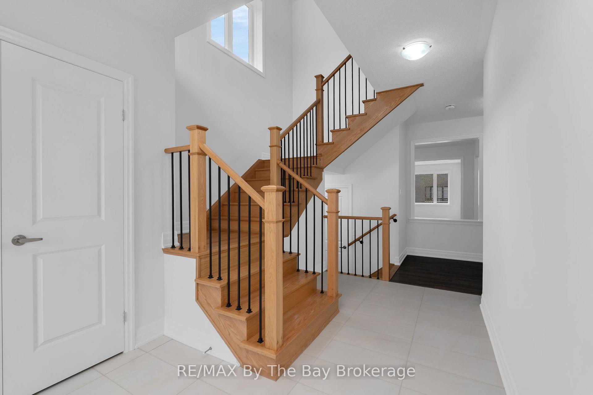 Photo 3 of 48 Del Ray Crescent, Wasaga Beach — HOMEH