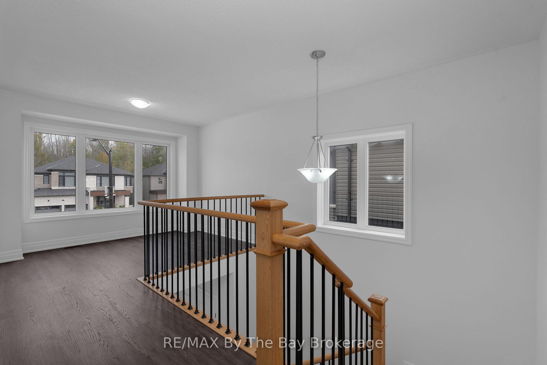 Photo 10 of 48 Del Ray Crescent, Wasaga Beach — HOMEH