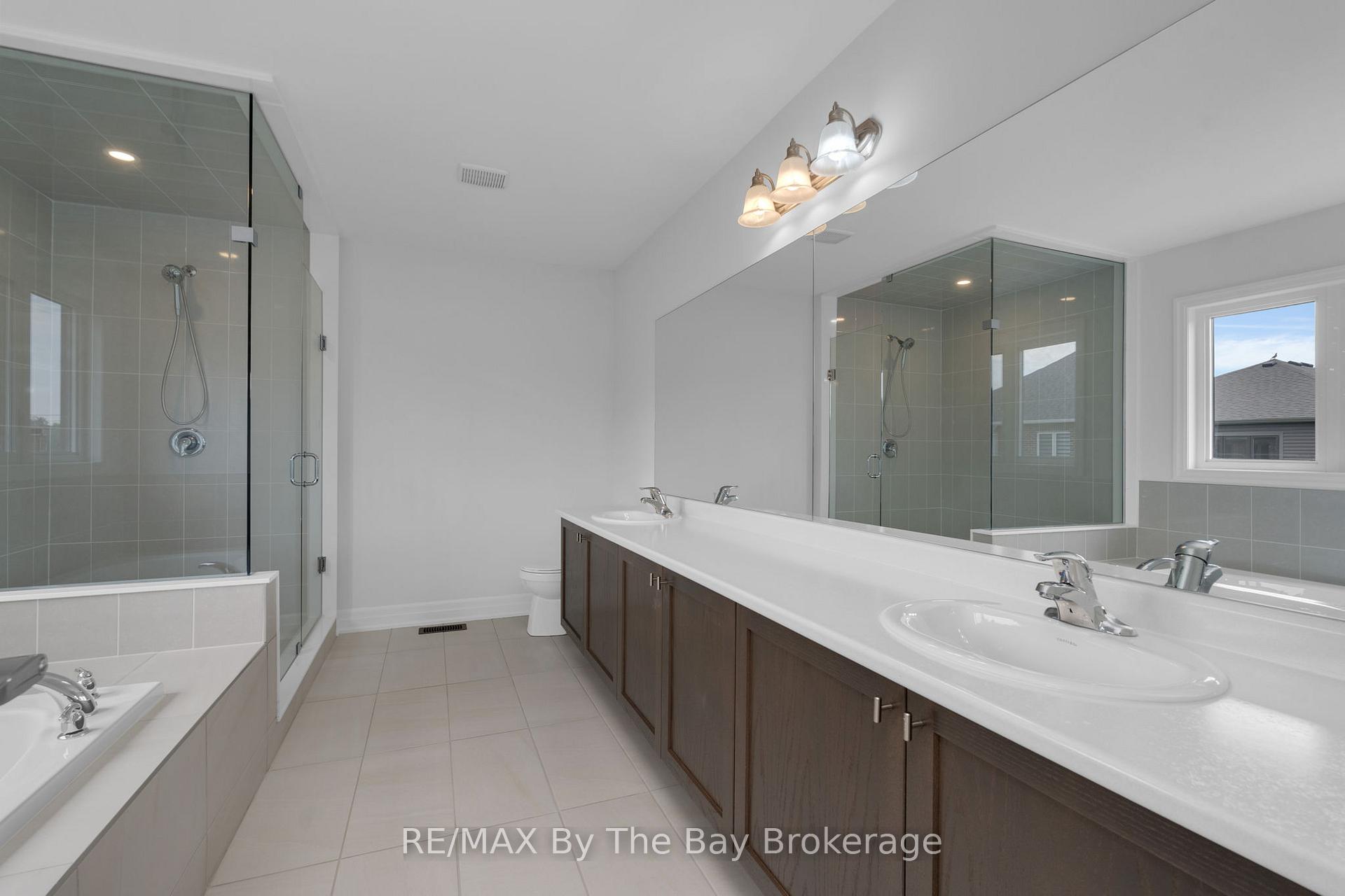 Photo 14 of 48 Del Ray Crescent, Wasaga Beach — HOMEH