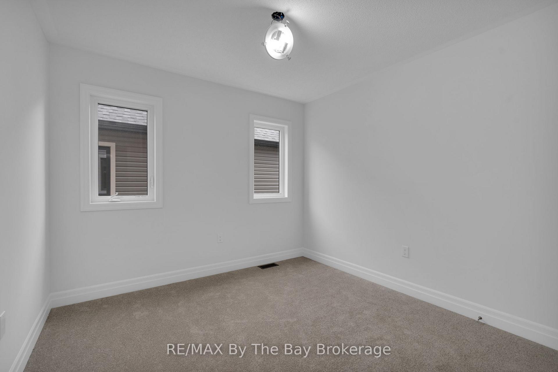 Photo 16 of 48 Del Ray Crescent, Wasaga Beach — HOMEH