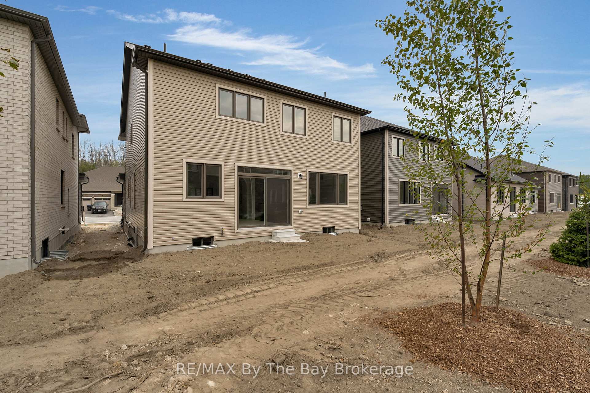 Photo 19 of 48 Del Ray Crescent, Wasaga Beach — HOMEH