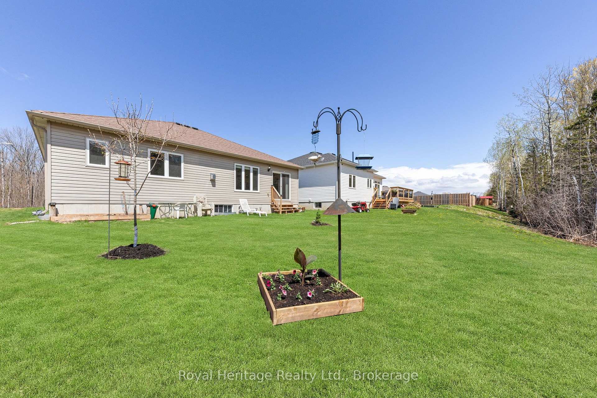 Photo 23 of 55 Ralph Dalton Boulevard, Tay, Victoria Harbour — HOMEH