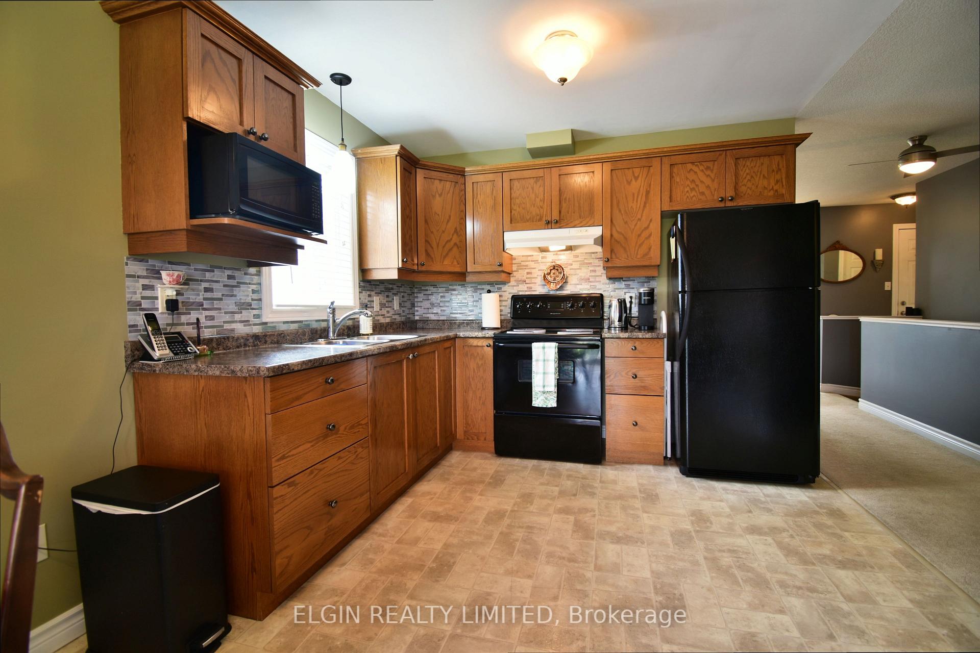 Photo 10 of 5 Havenridge Court, St. Thomas — HOMEH