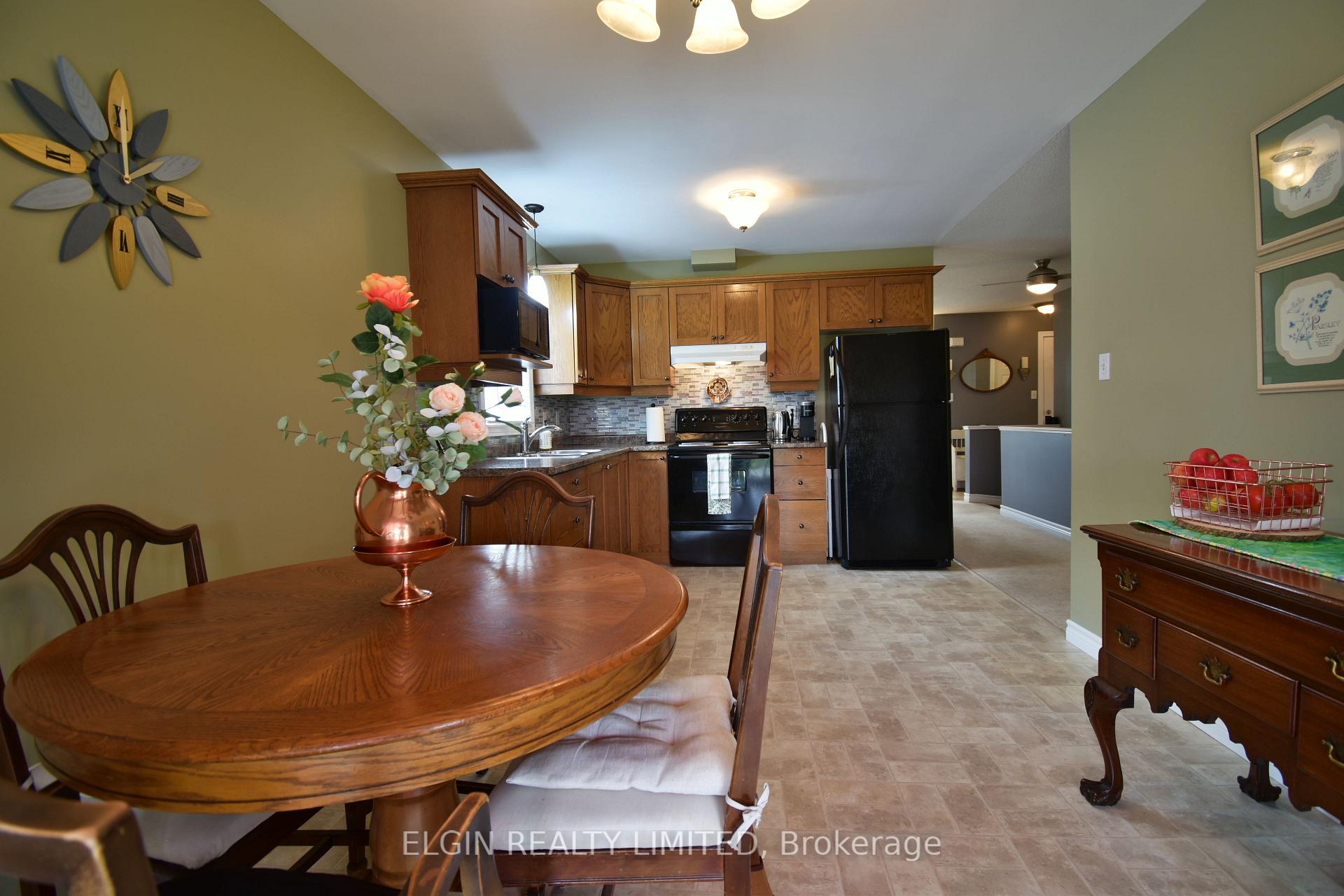 Photo 12 of 5 Havenridge Court, St. Thomas — HOMEH