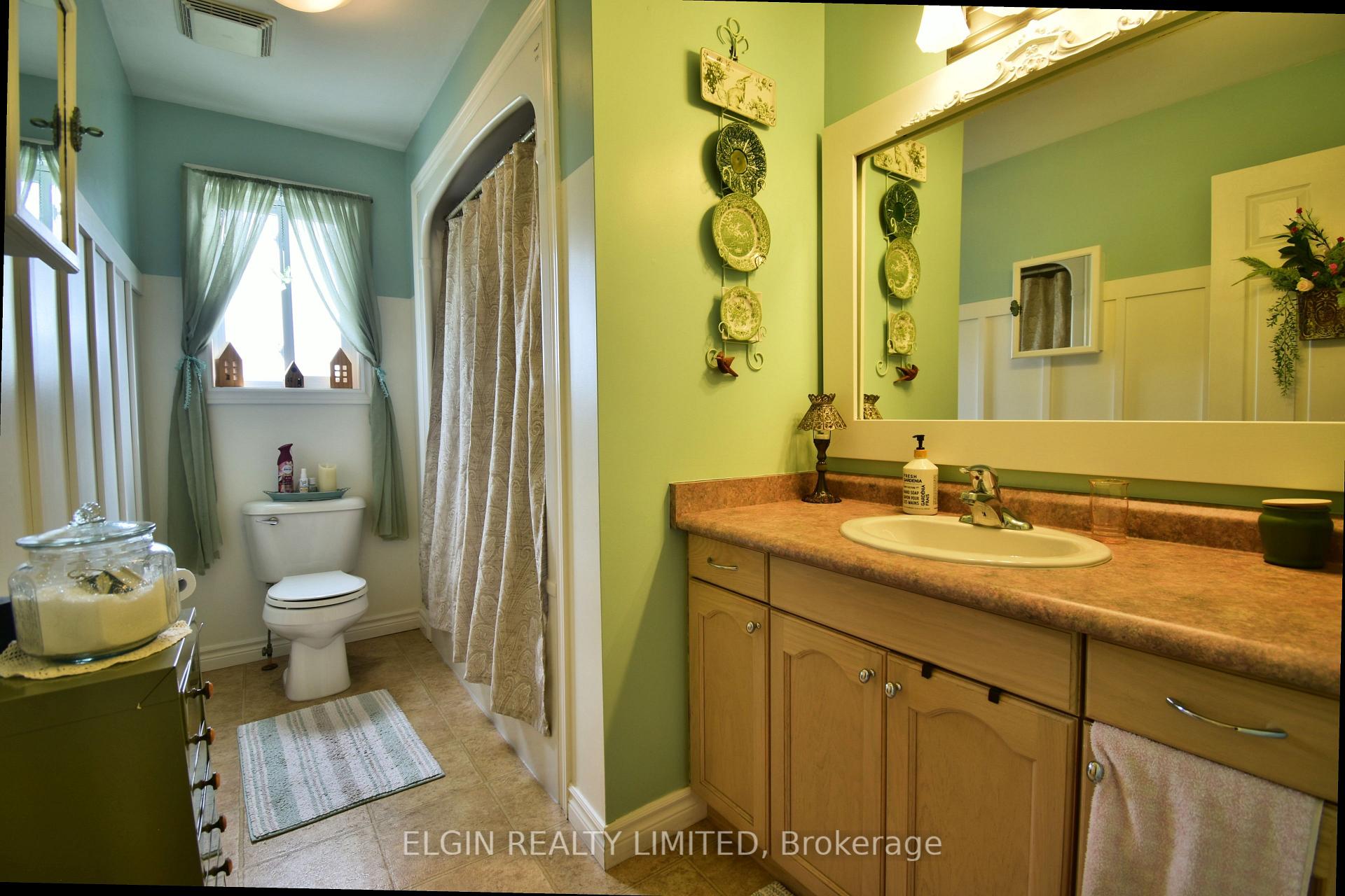 Photo 13 of 5 Havenridge Court, St. Thomas — HOMEH