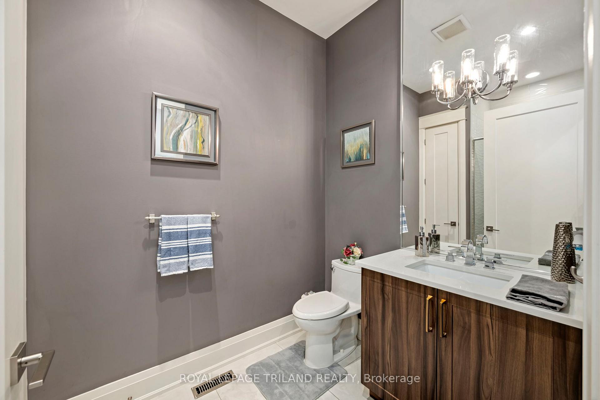 Photo 17 of 1010 Longworth Road, London, South L — HOMEH
