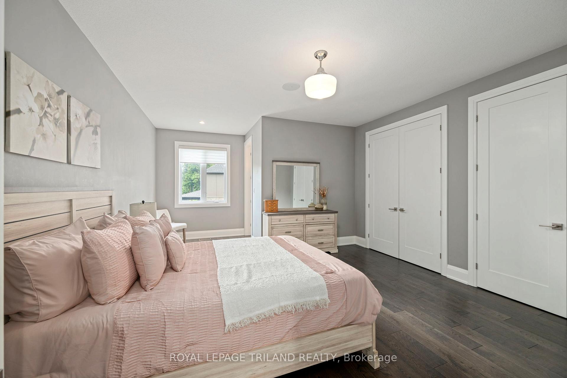 Photo 25 of 1010 Longworth Road, London, South L — HOMEH