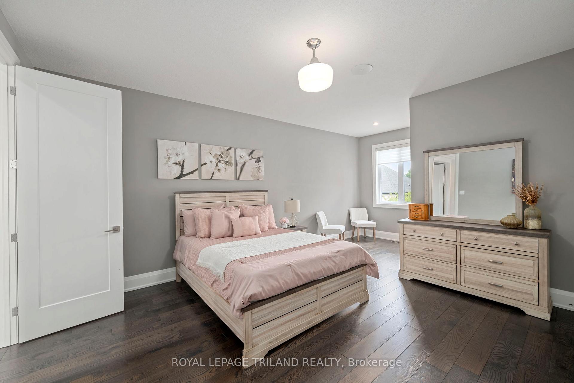 Photo 26 of 1010 Longworth Road, London, South L — HOMEH